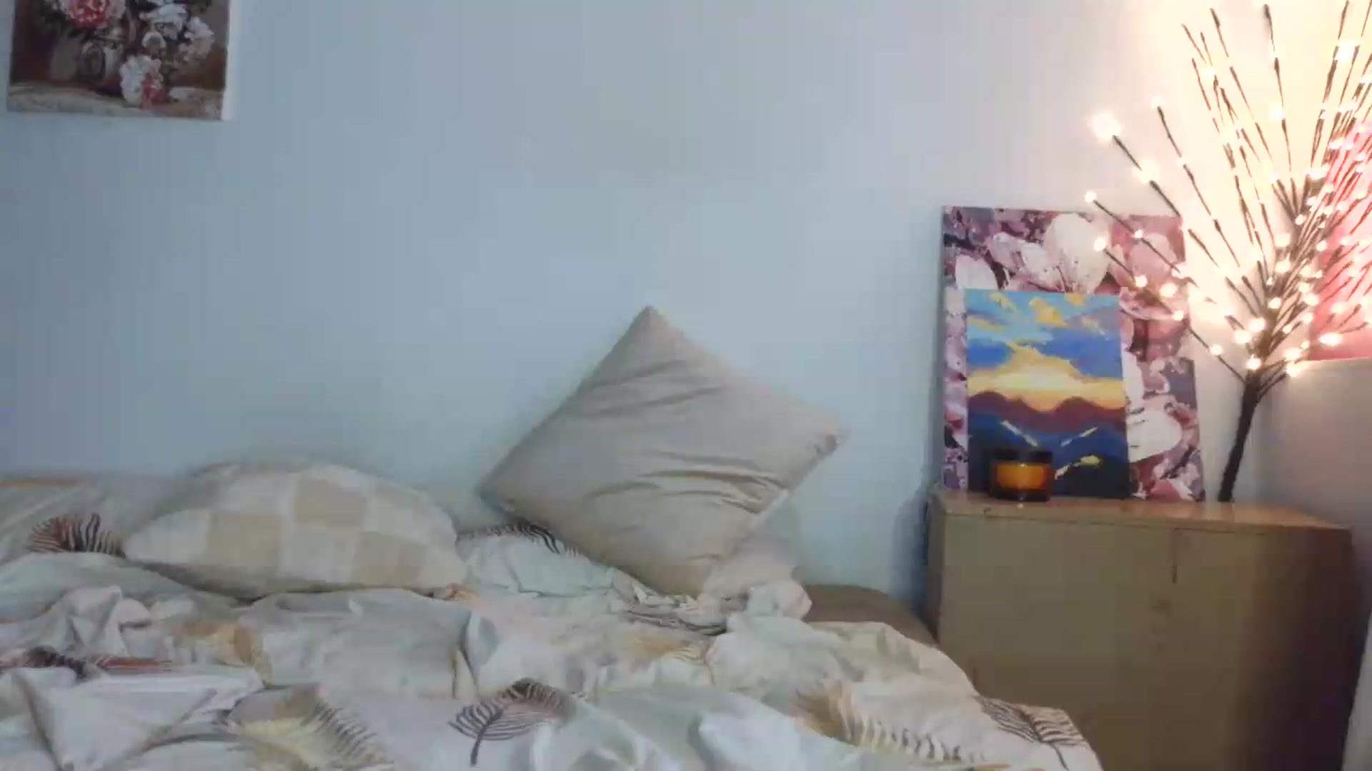 Gallery image thumbnail from HaleyReed's myfreecams stream on, 06/14/2026, 16:23 image 8 of 20