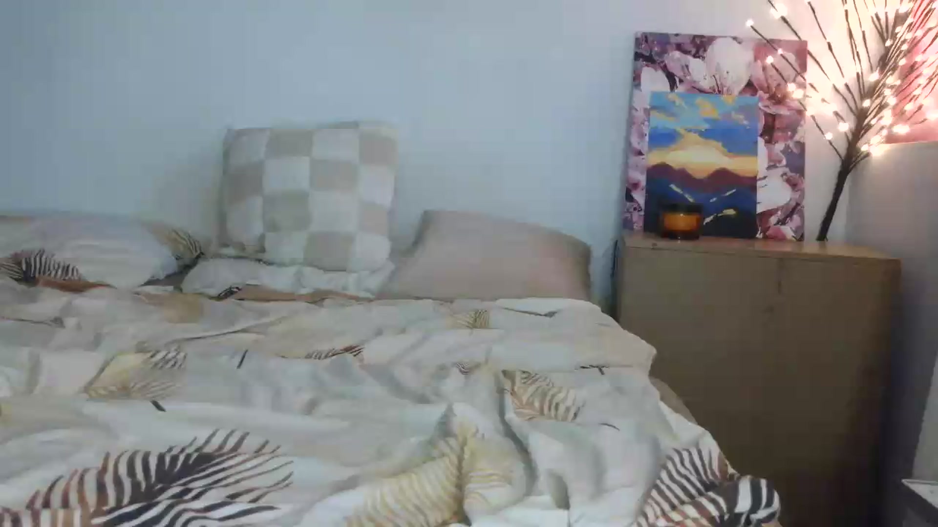 Gallery image thumbnail from HaleyReed's myfreecams stream on, 06/15/2026, 15:59 image 14 of 20