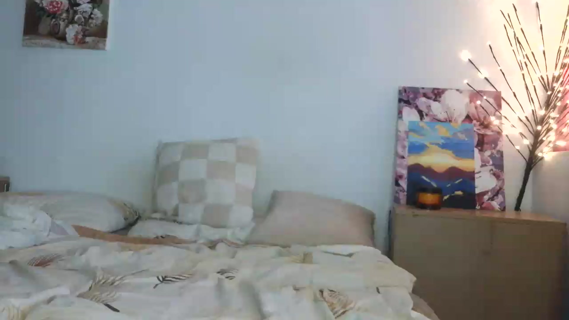 Gallery image thumbnail from HaleyReed's myfreecams stream on, 06/15/2026, 15:59 image 8 of 20