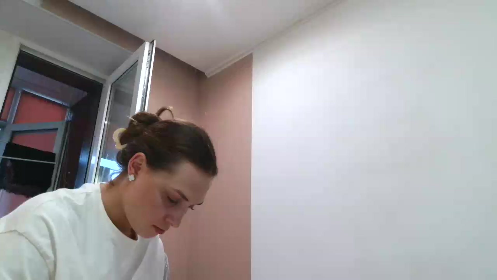 Gallery image thumbnail from HaleyReed's myfreecams stream on, 06/15/2026, 17:40 image 19 of 20