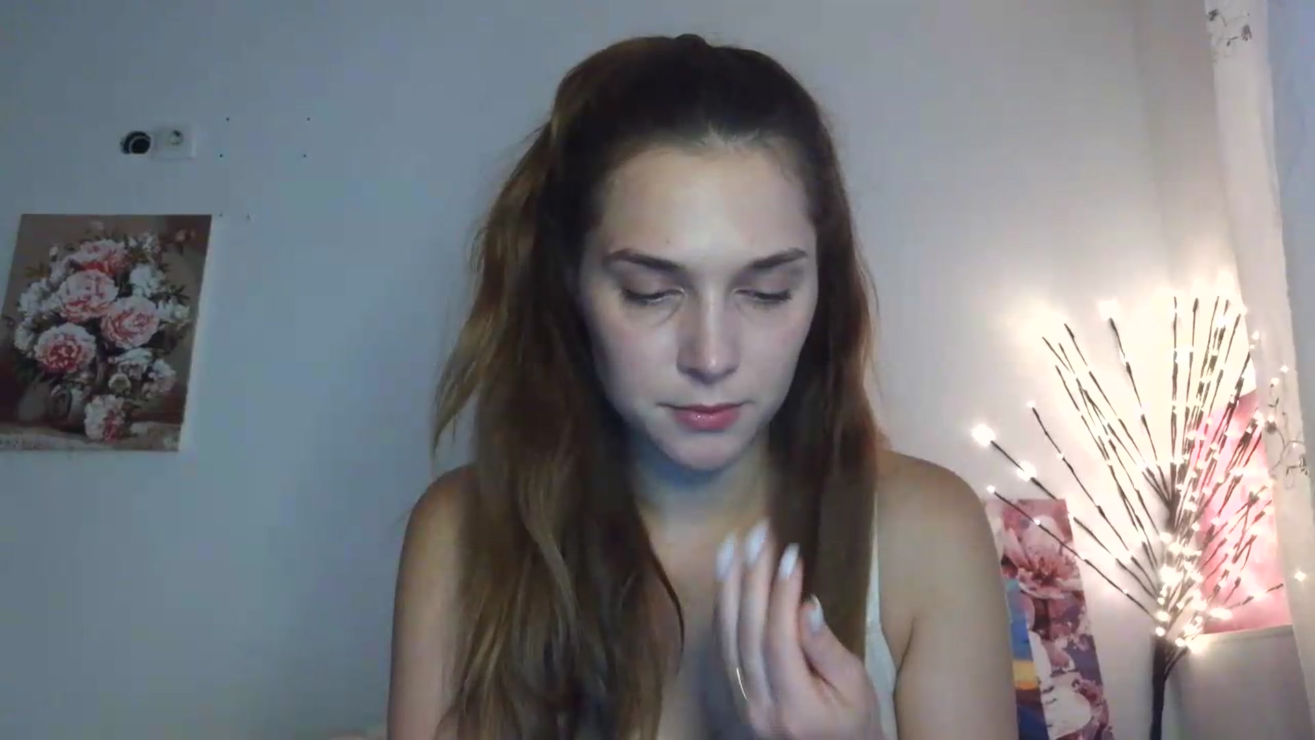 Gallery image thumbnail from HaleyReed's myfreecams stream on, 06/19/2026, 12:27 image 17 of 20