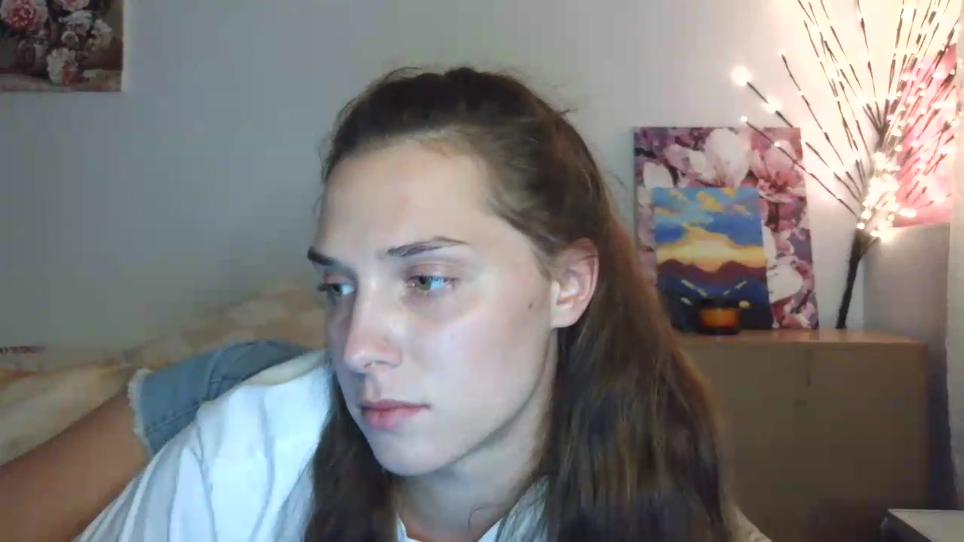 Gallery image thumbnail from HaleyReed's myfreecams stream on, 06/19/2026, 16:16 image 12 of 20