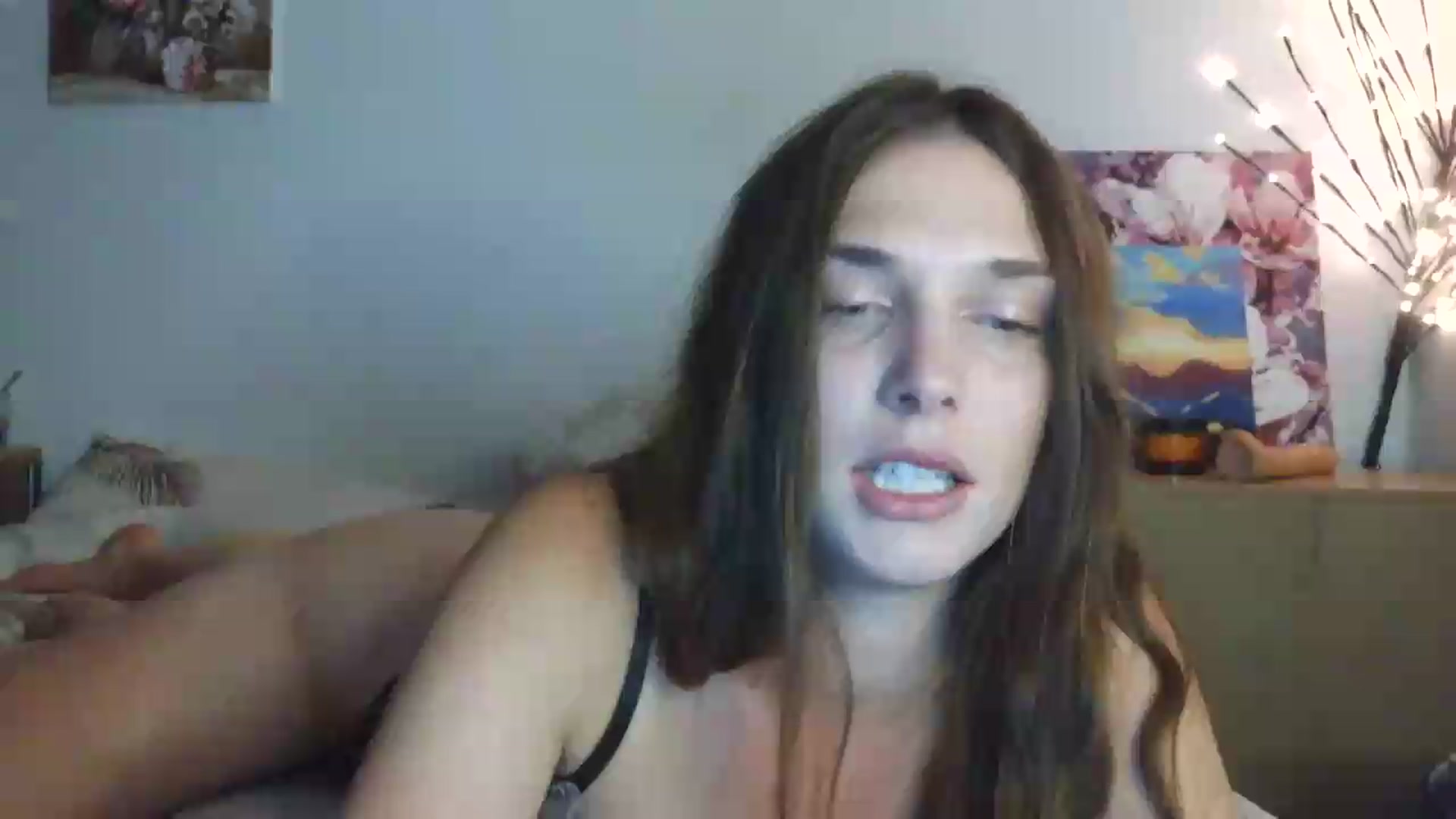 Gallery image thumbnail from HaleyReed's myfreecams stream on, 06/21/2026, 12:47 image 1 of 20