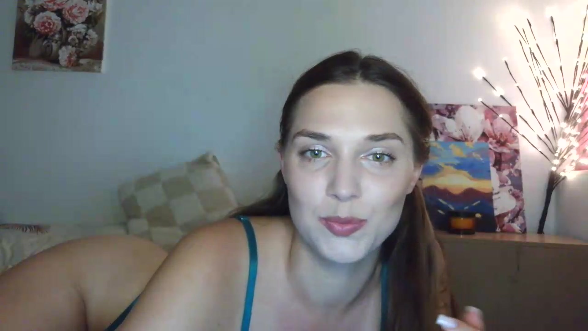 Gallery image thumbnail from HaleyReed's myfreecams stream on, 06/22/2026, 12:02 image 13 of 20