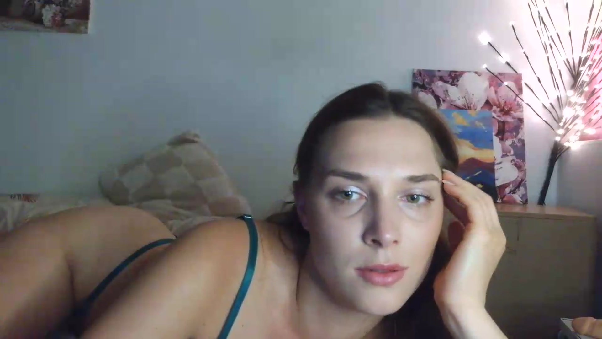 Gallery image thumbnail from HaleyReed's myfreecams stream on, 06/22/2026, 13:07 image 2 of 20