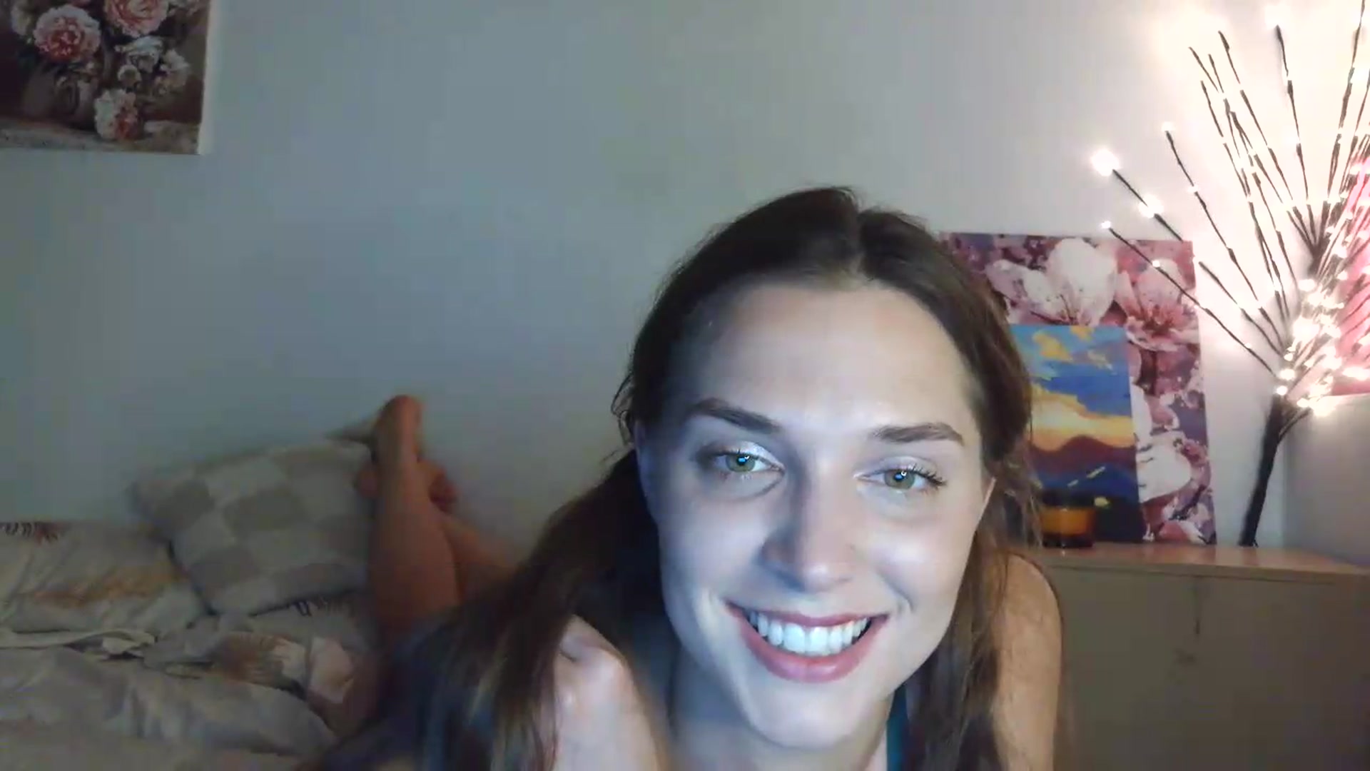 Gallery image thumbnail from HaleyReed's myfreecams stream on, 06/22/2026, 13:54 image 15 of 20