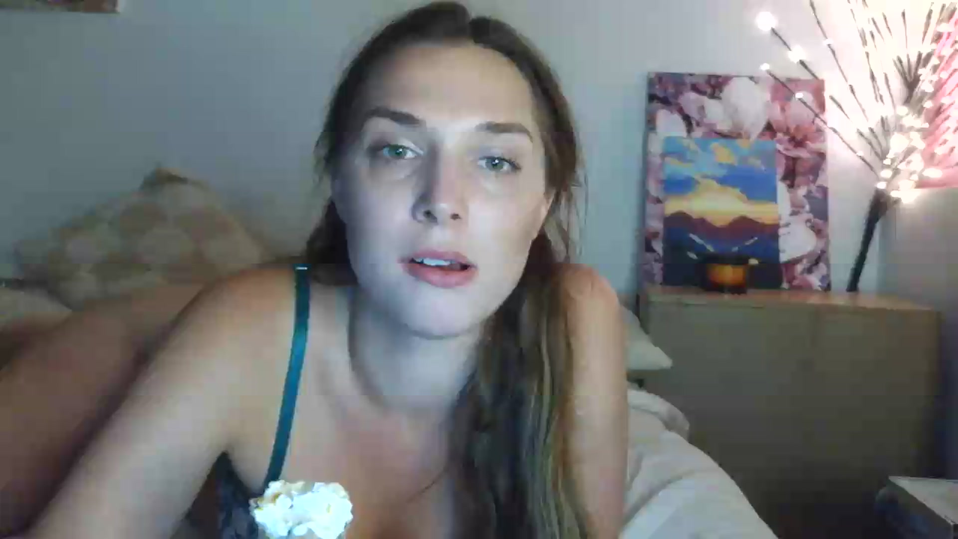 Gallery image thumbnail from HaleyReed's myfreecams stream on, 06/22/2026, 14:50 image 2 of 20