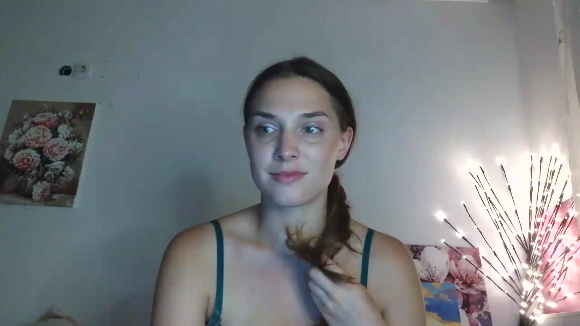 Gallery image thumbnail from HaleyReed's myfreecams stream on, 06/22/2026, 17:16 image 16 of 20