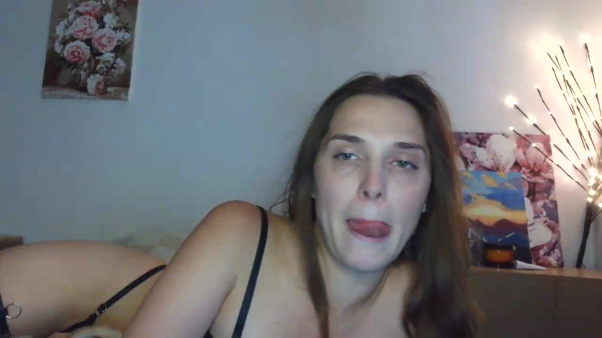 Gallery image thumbnail from HaleyReed's myfreecams stream on, 06/26/2026, 14:39 image 14 of 20