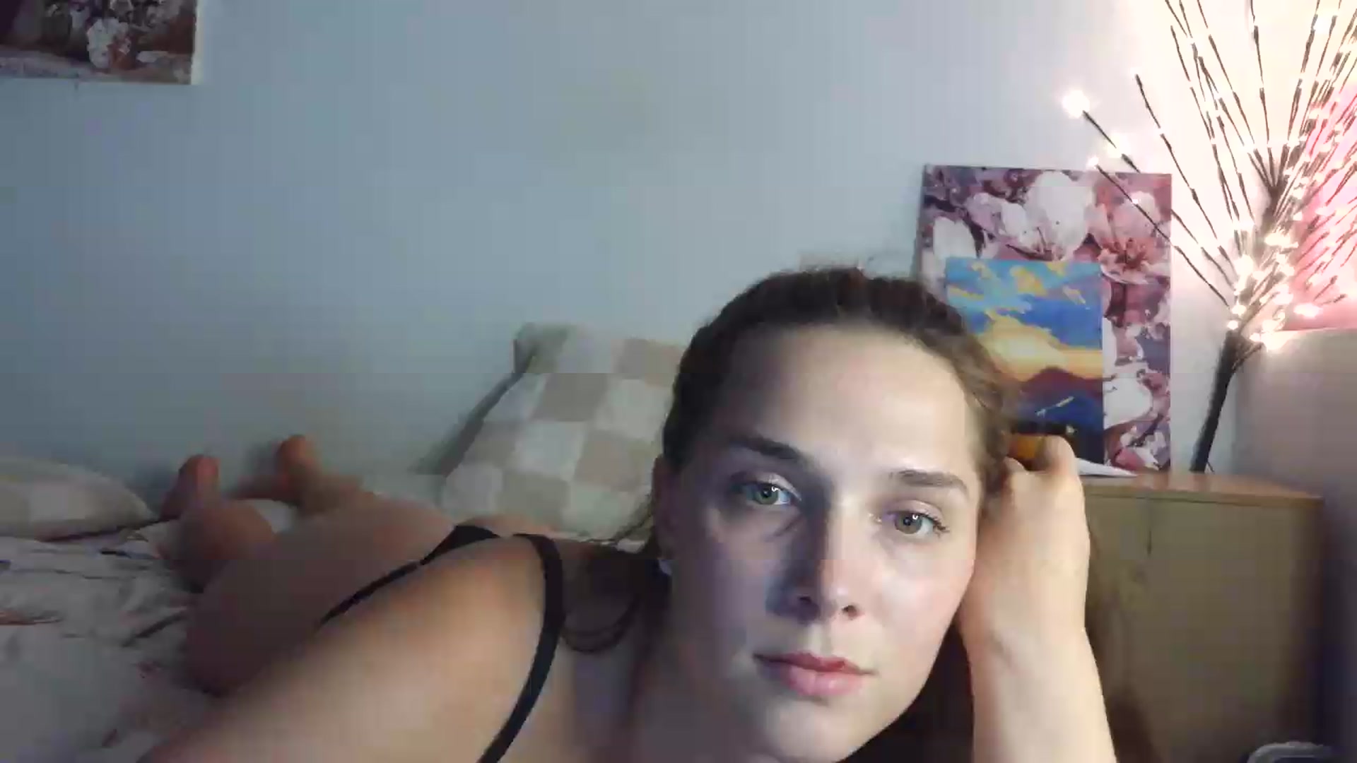 Gallery image thumbnail from HaleyReed's myfreecams stream on, 06/26/2026, 15:52 image 1 of 20