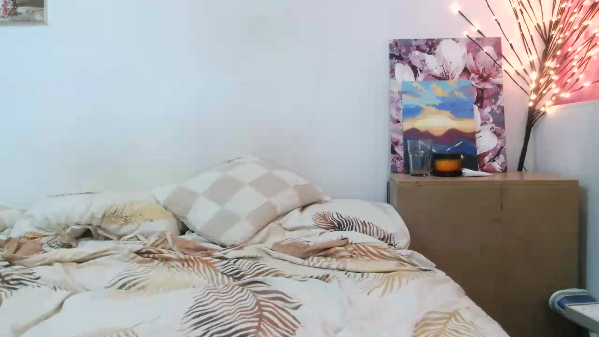 Gallery image thumbnail from HaleyReed's myfreecams stream on, 06/28/2026, 15:57 image 5 of 20