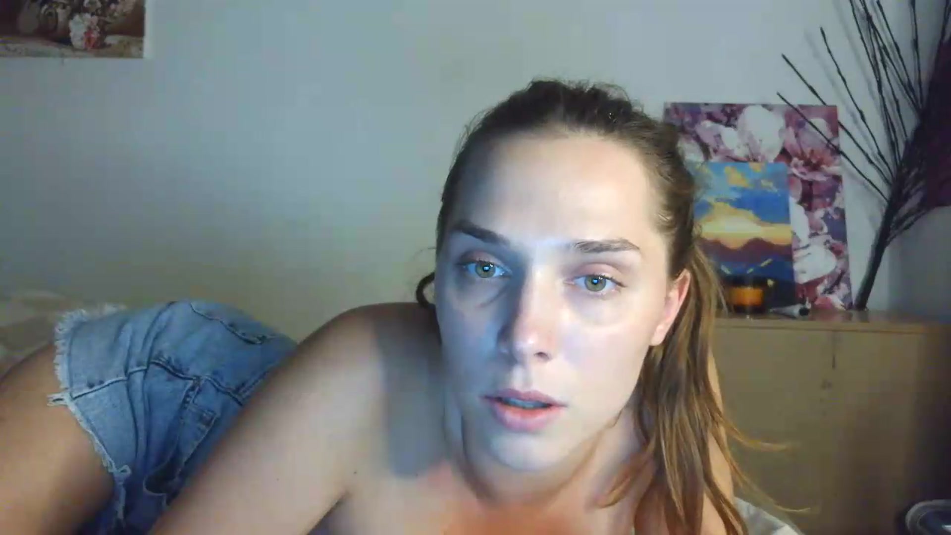 Gallery image thumbnail from HaleyReed's myfreecams stream on, 07/01/2026, 16:03 image 2 of 20