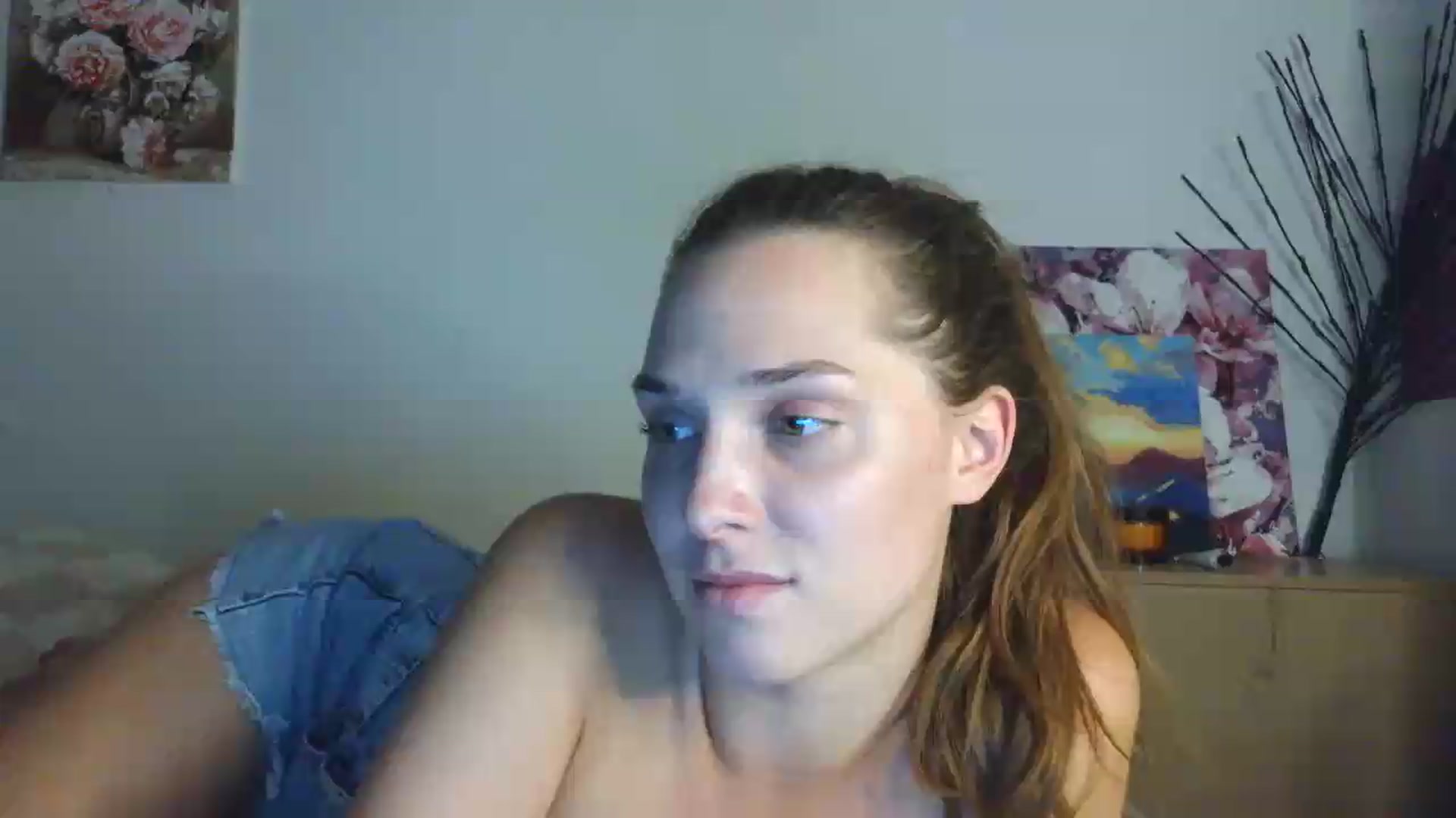 Gallery image thumbnail from HaleyReed's myfreecams stream on, 07/01/2026, 16:03 image 13 of 20