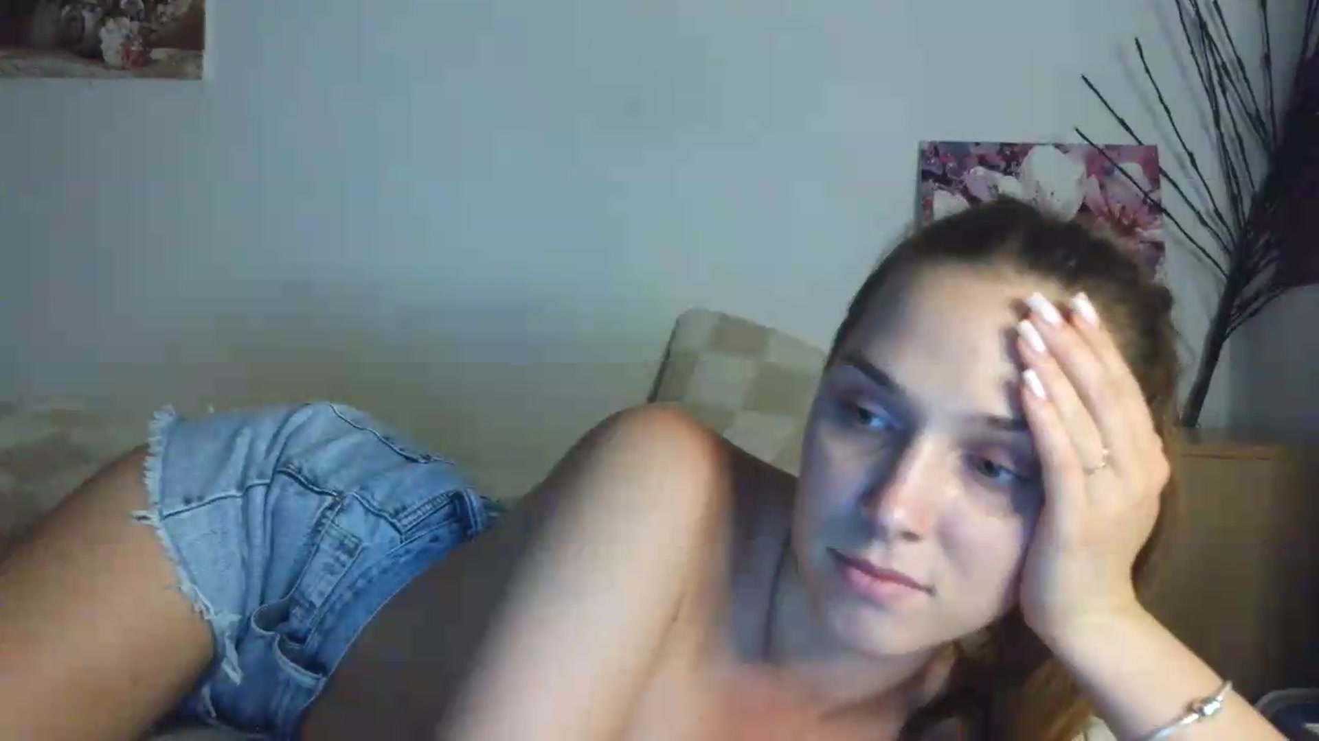 Gallery image thumbnail from HaleyReed's myfreecams stream on, 07/01/2026, 16:03 image 8 of 20