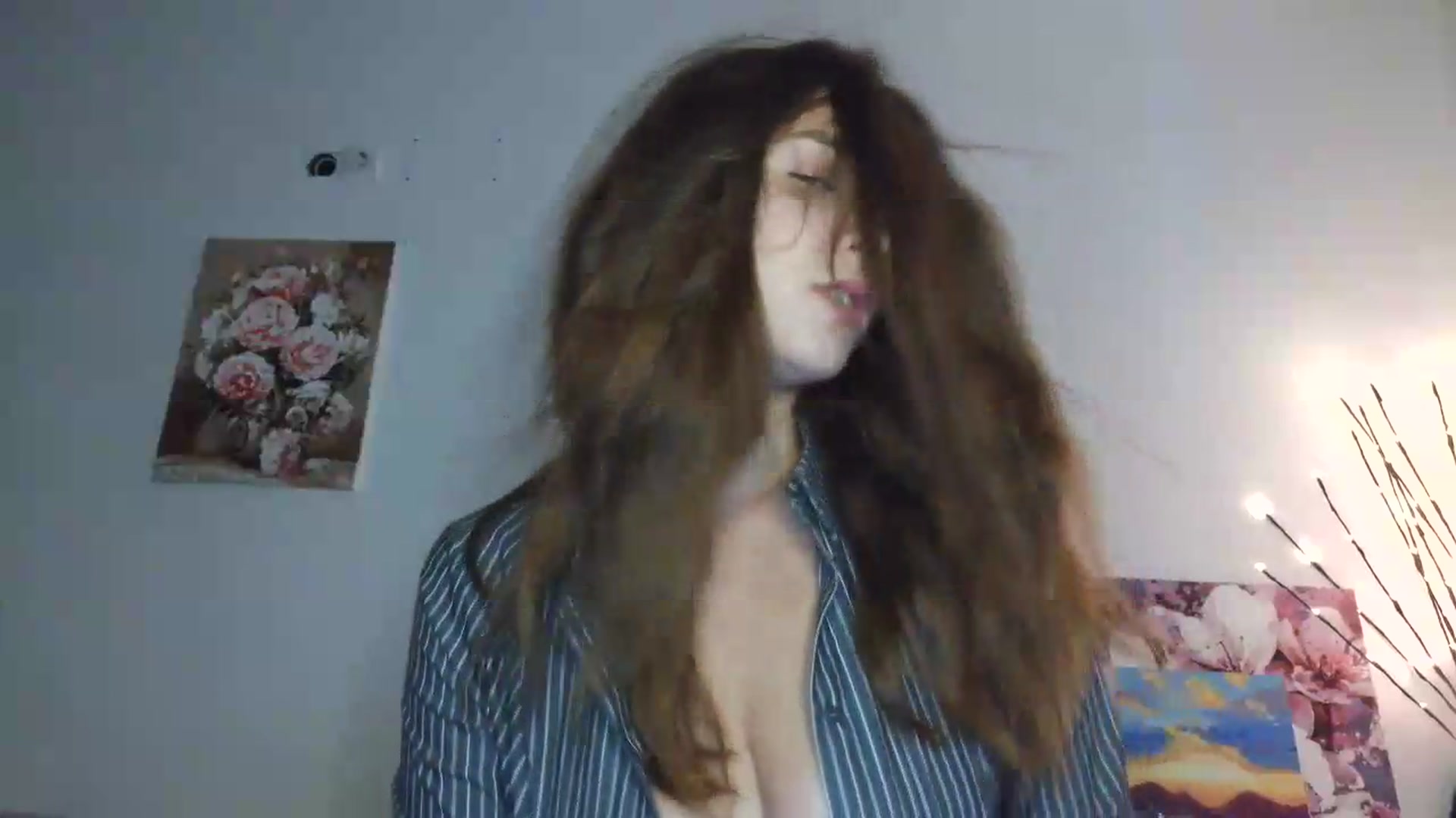 Gallery image thumbnail from HaleyReed's myfreecams stream on, 07/03/2026, 13:15 image 17 of 20