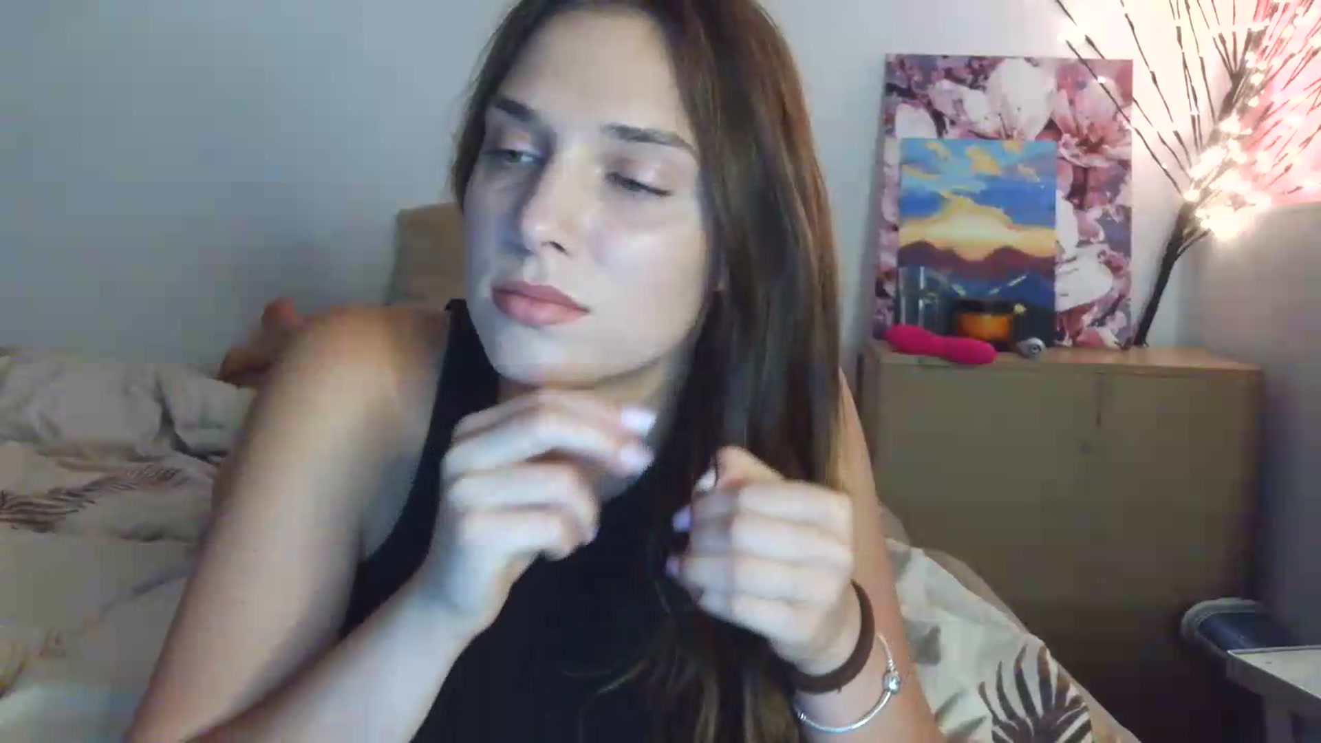 Gallery image thumbnail from HaleyReed's myfreecams stream on, 07/04/2026, 11:57 image 16 of 20