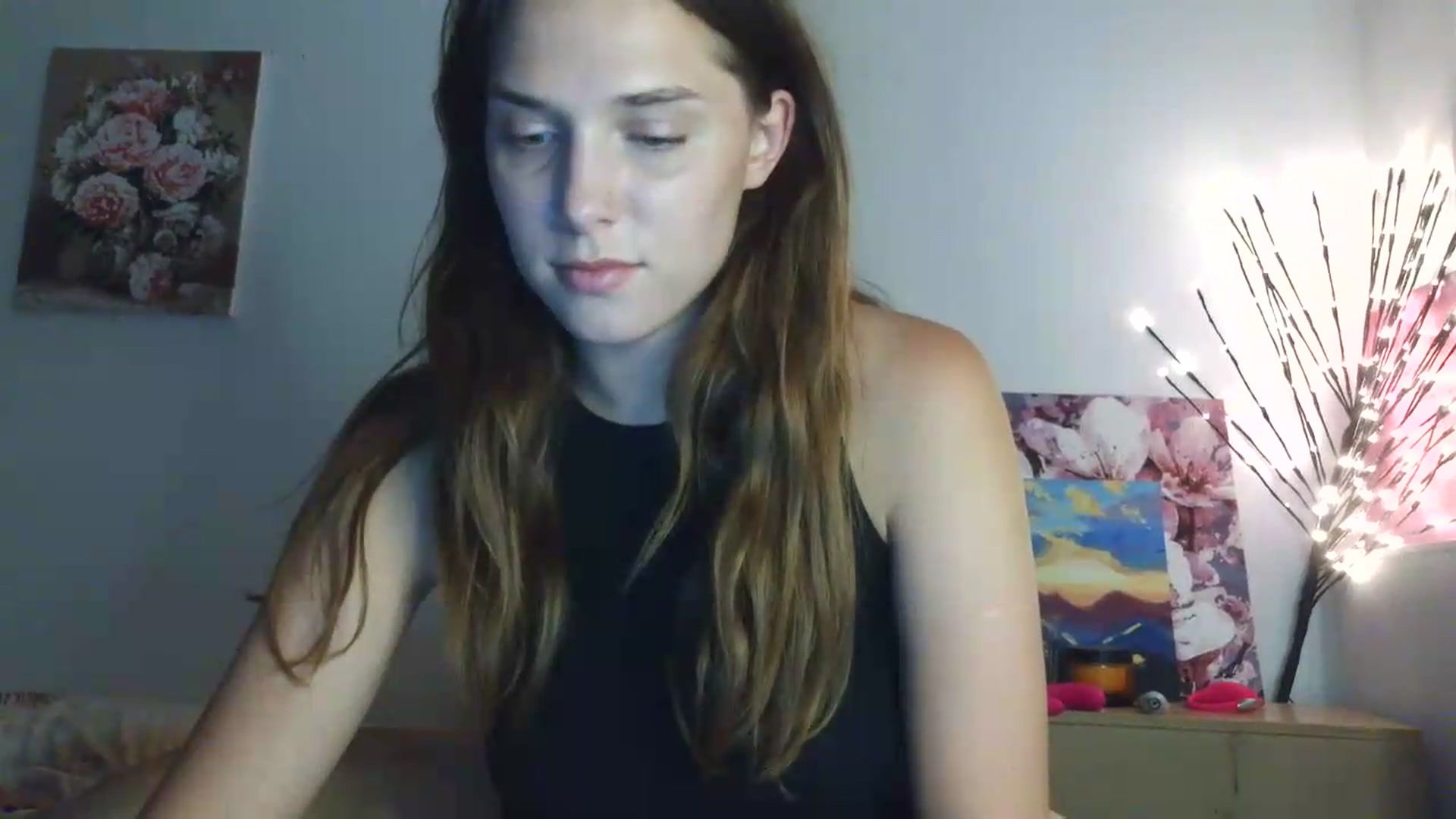 Gallery image thumbnail from HaleyReed's myfreecams stream on, 07/04/2026, 13:25 image 15 of 20