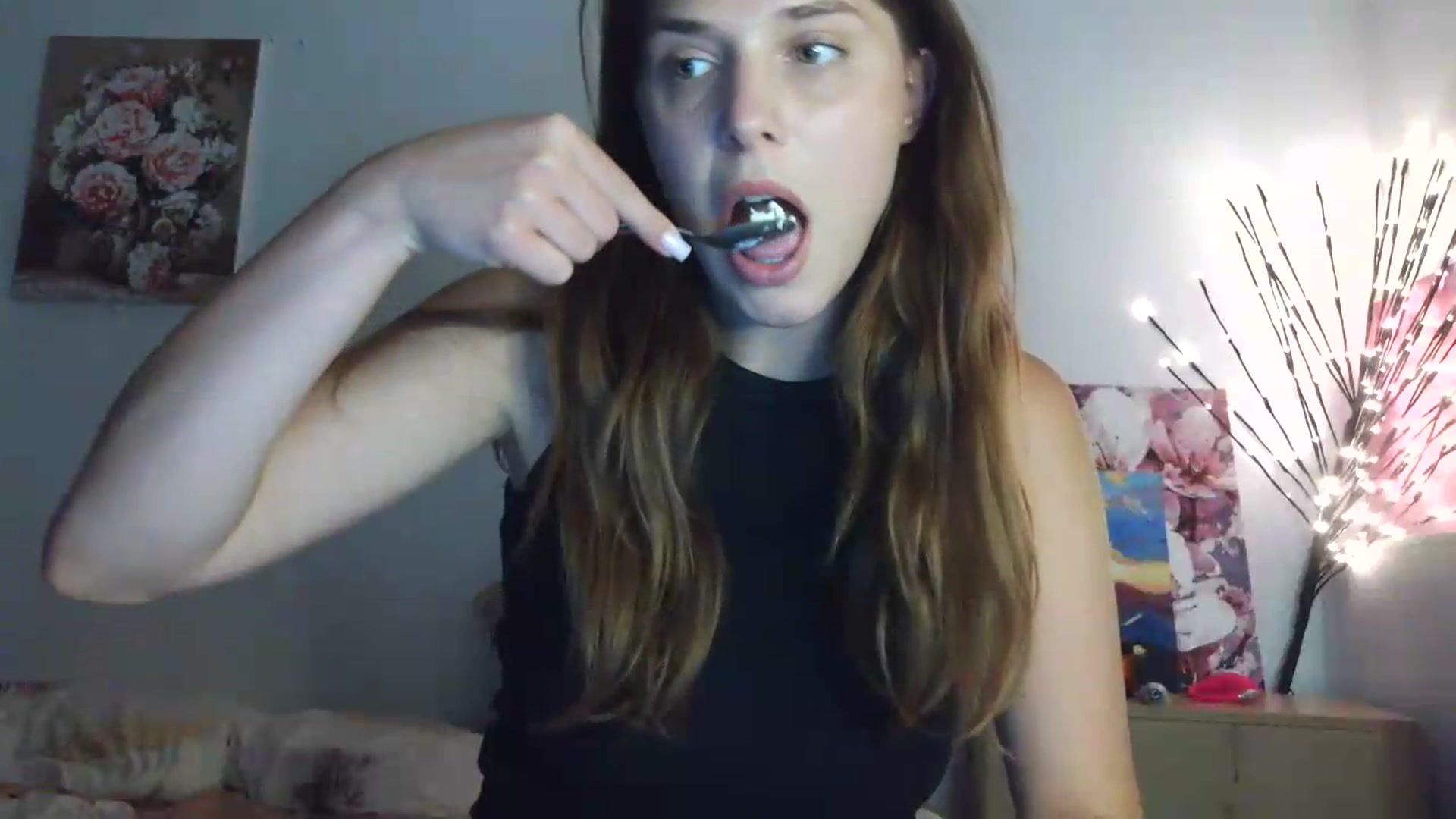 Gallery image thumbnail from HaleyReed's myfreecams stream on, 07/04/2026, 13:25 image 16 of 20