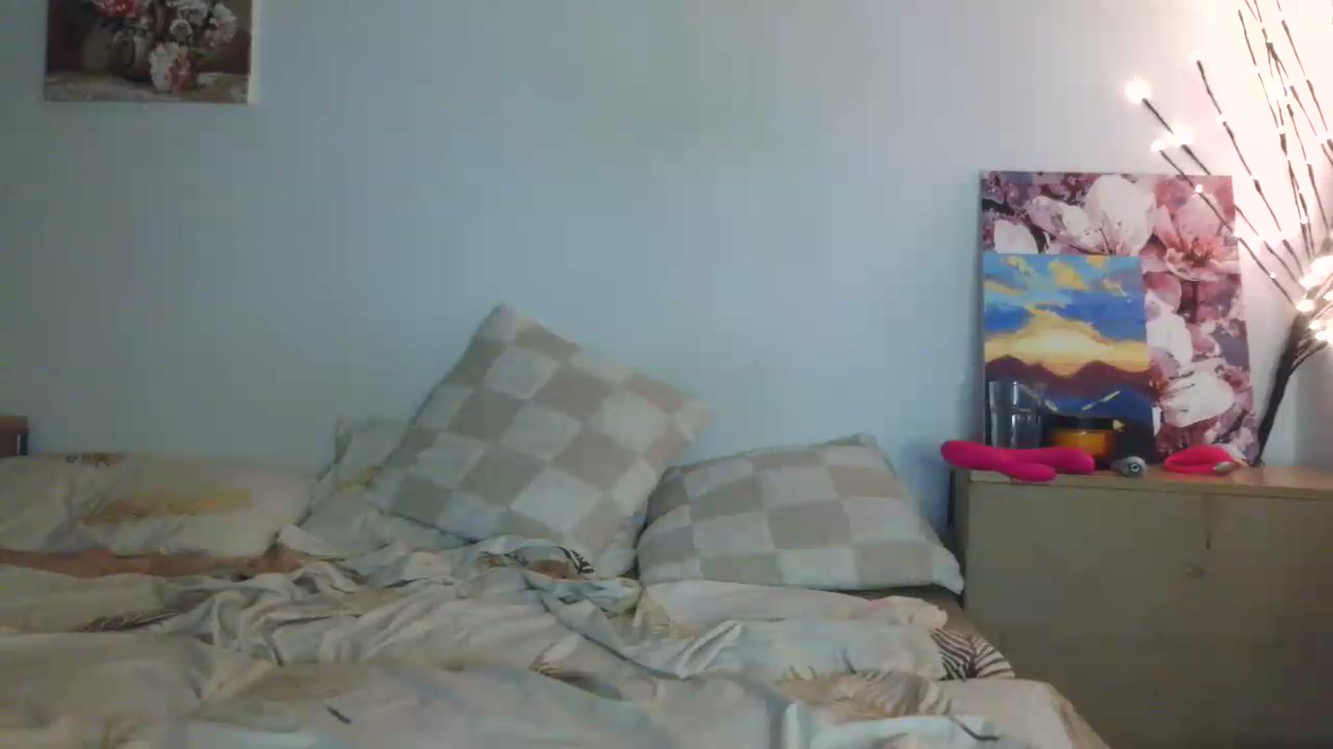 Gallery image thumbnail from HaleyReed's myfreecams stream on, 07/04/2026, 17:17 image 17 of 20