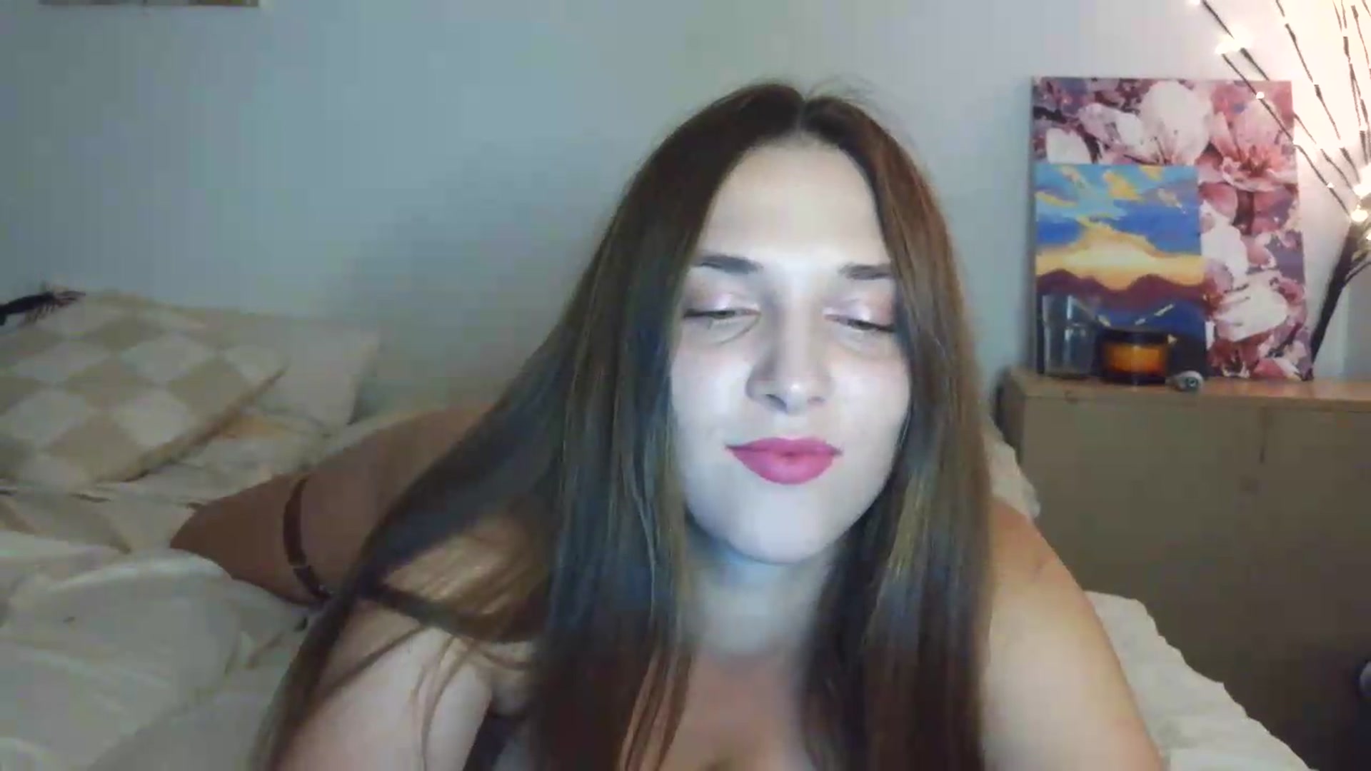 Gallery image thumbnail from HaleyReed's myfreecams stream on, 07/05/2026, 10:35 image 17 of 20
