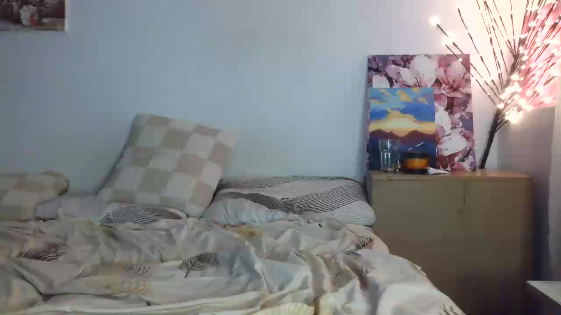 Gallery image thumbnail from HaleyReed's myfreecams stream on, 07/06/2026, 13:22 image 1 of 20
