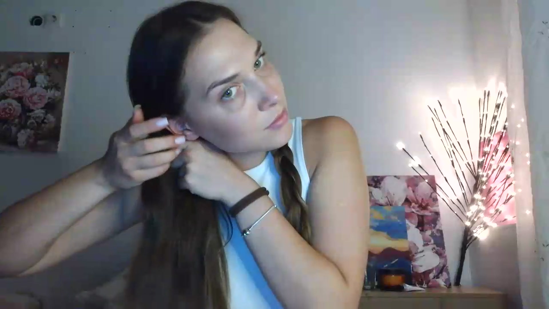 Gallery image thumbnail from HaleyReed's myfreecams stream on, 07/06/2026, 13:22 image 14 of 20