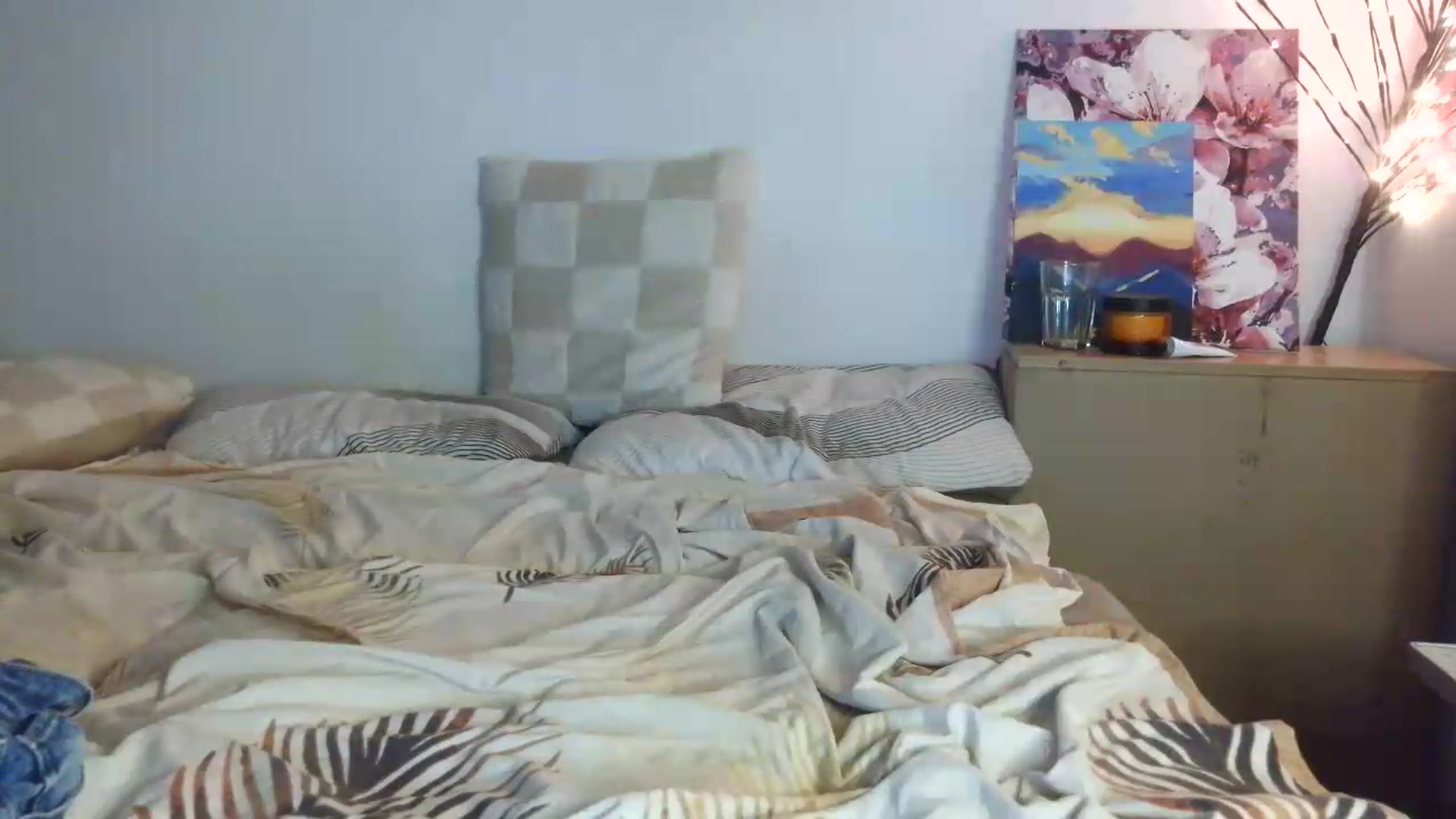Gallery image thumbnail from HaleyReed's myfreecams stream on, 07/06/2026, 16:54 image 9 of 20