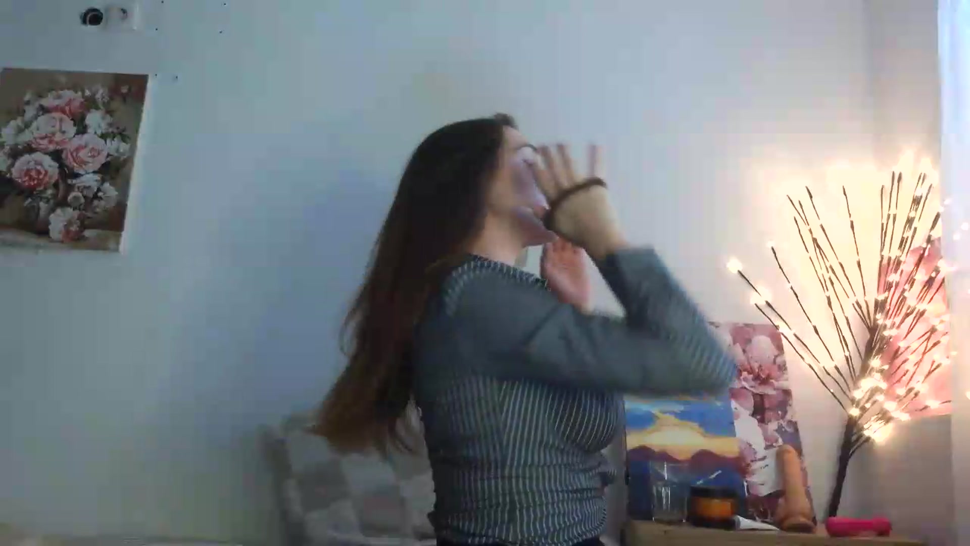 Gallery image thumbnail from HaleyReed's myfreecams stream on, 07/08/2026, 13:37 image 11 of 20