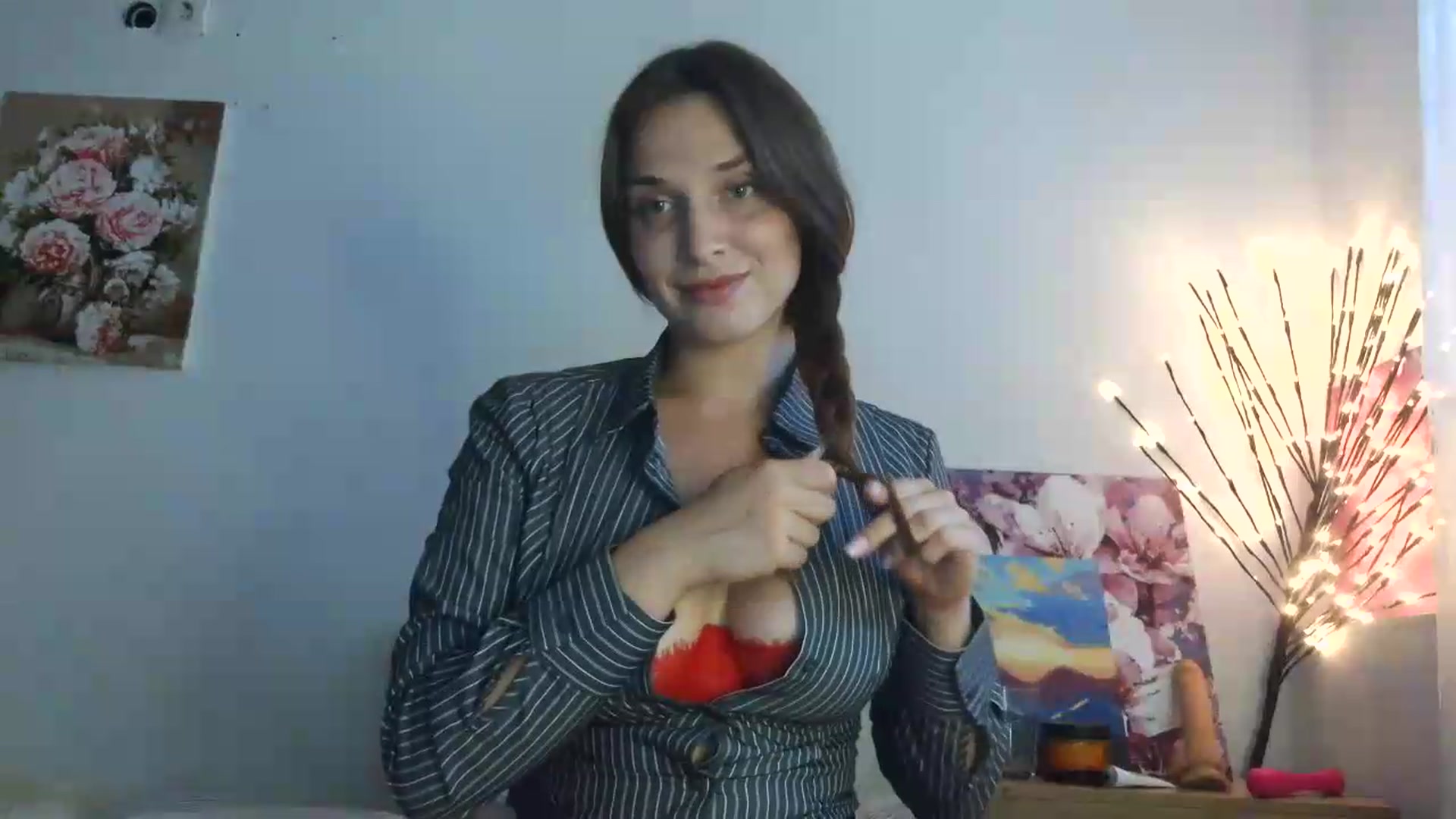 Gallery image thumbnail from HaleyReed's myfreecams stream on, 07/08/2026, 13:37 image 12 of 20