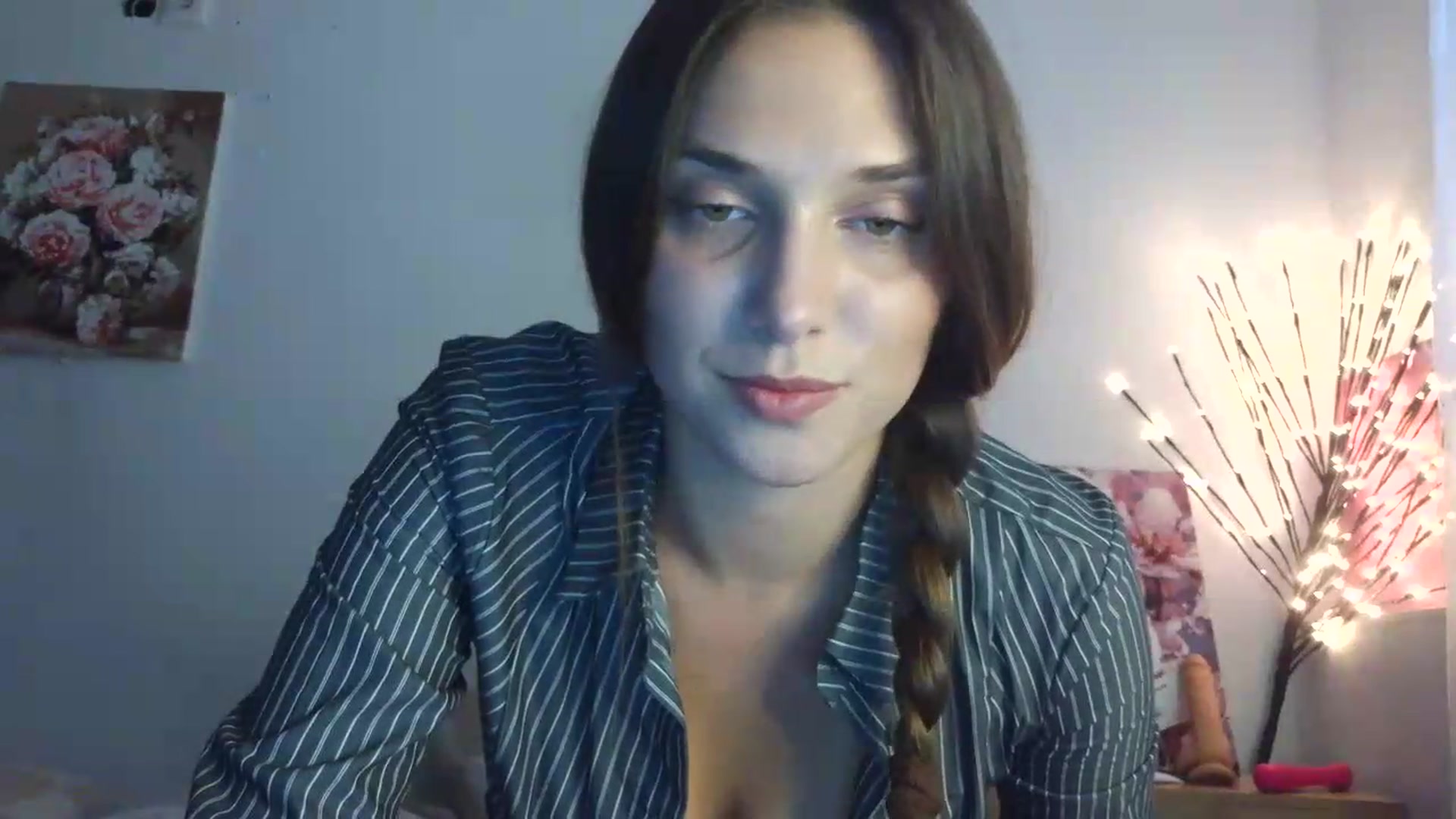 Gallery image thumbnail from HaleyReed's myfreecams stream on, 07/08/2026, 13:37 image 20 of 20