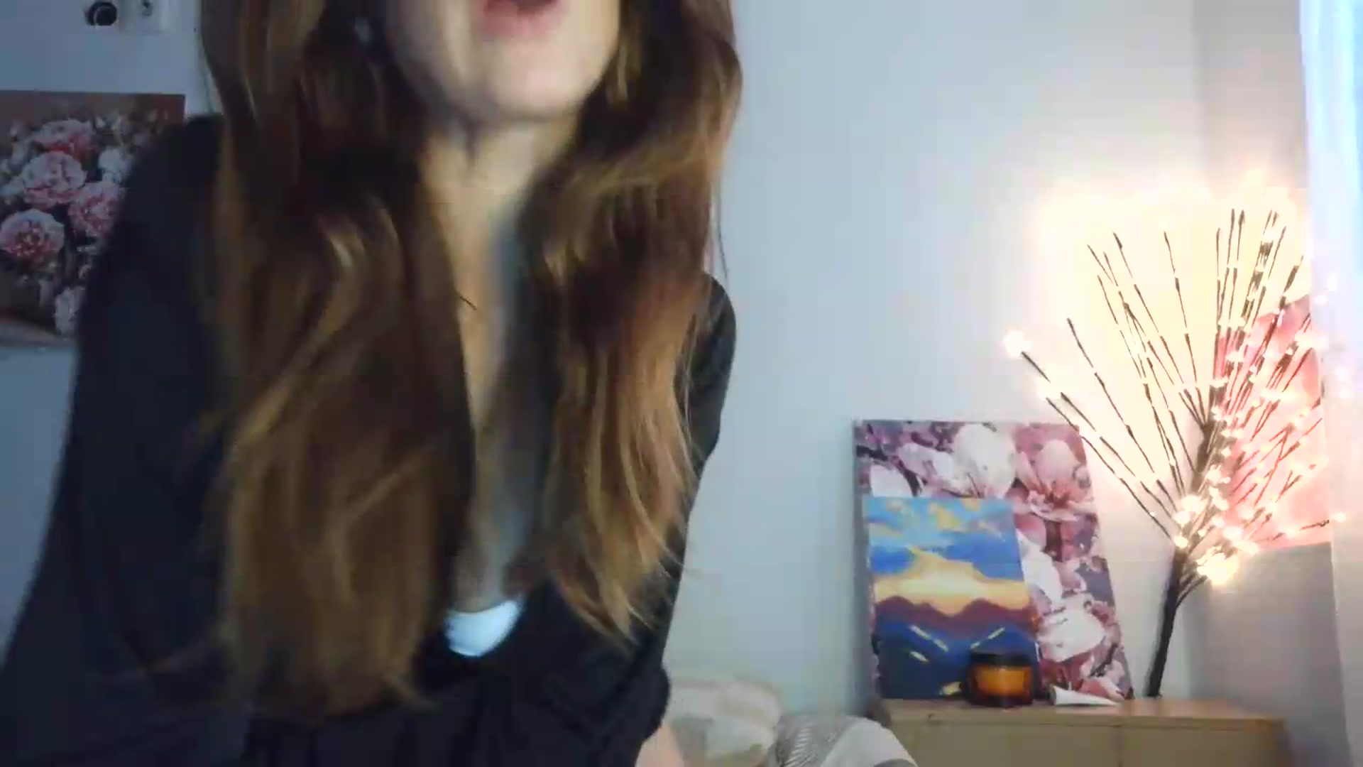 Gallery image thumbnail from HaleyReed's myfreecams stream on, 07/10/2026, 13:16 image 8 of 20