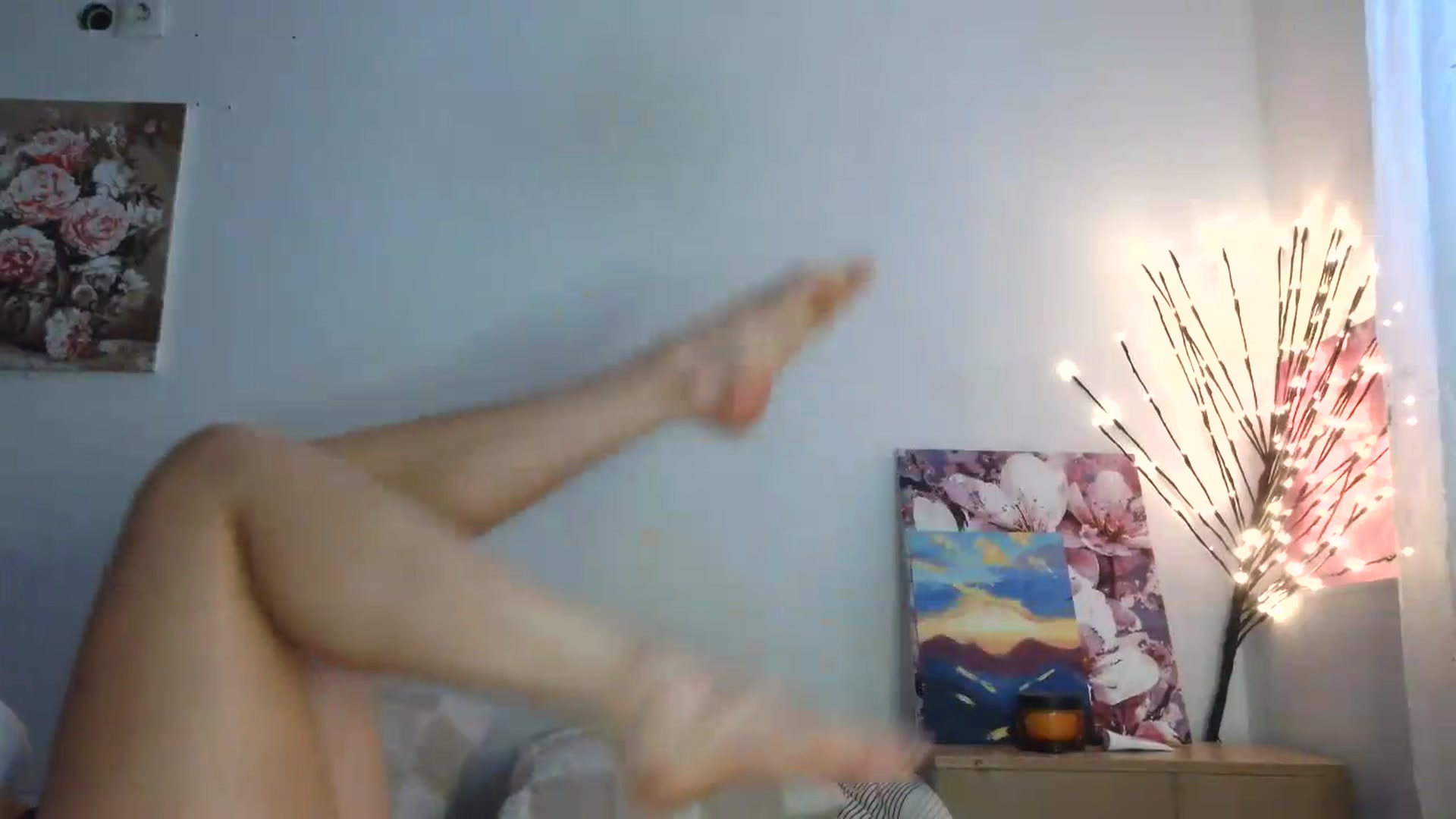 Gallery image thumbnail from HaleyReed's myfreecams stream on, 07/10/2026, 13:16 image 14 of 20