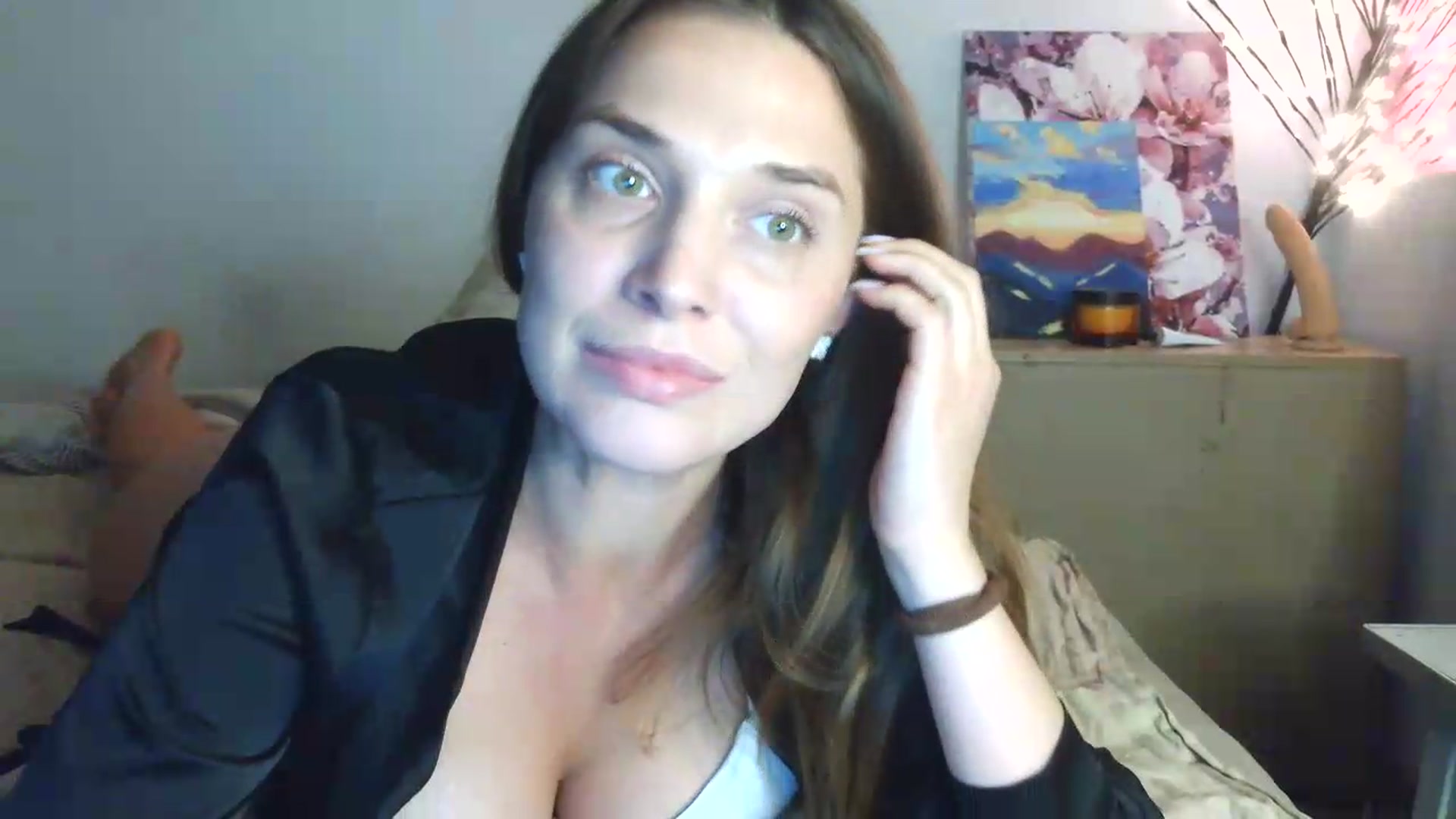 Gallery image thumbnail from HaleyReed's myfreecams stream on, 07/10/2026, 16:58 image 17 of 20