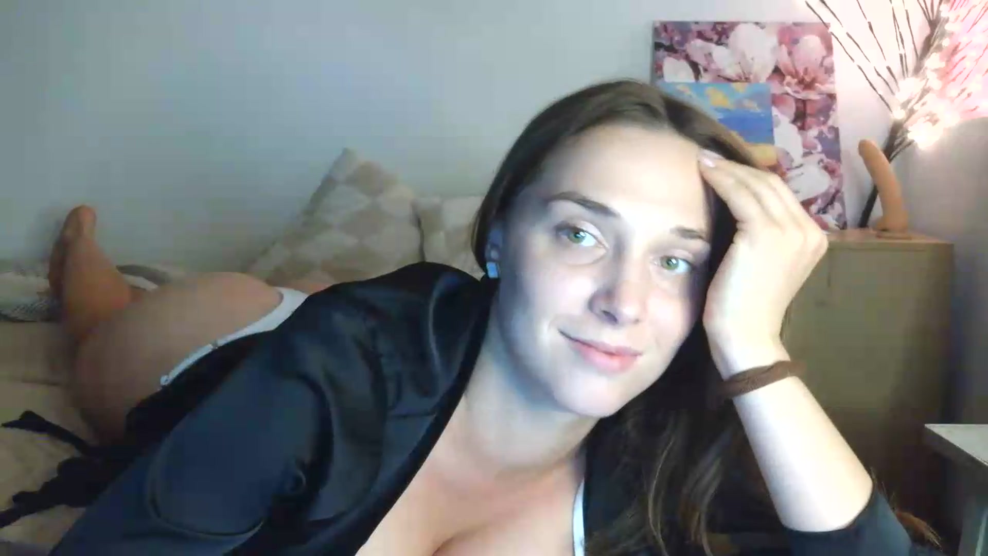 Gallery image thumbnail from HaleyReed's myfreecams stream on, 07/10/2026, 16:58 image 15 of 20