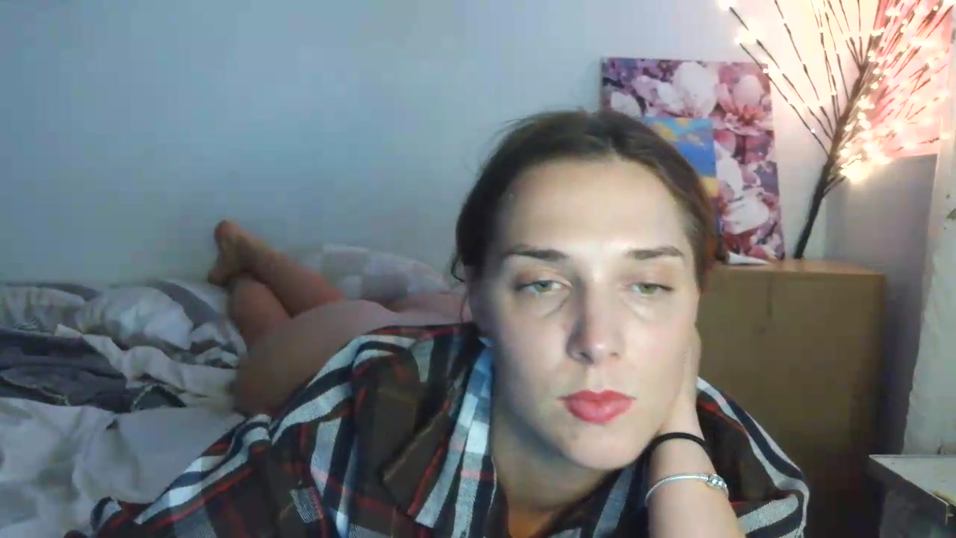 Gallery image thumbnail from HaleyReed's myfreecams stream on, 07/12/2026, 16:42 image 14 of 20