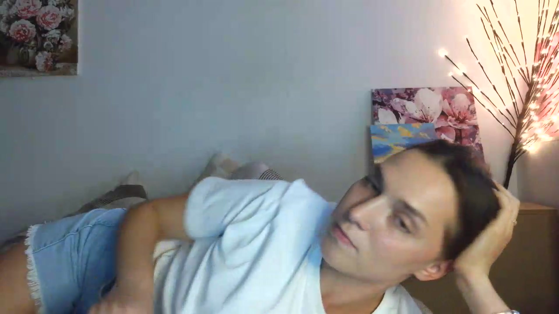 Gallery image thumbnail from HaleyReed's myfreecams stream on, 07/14/2026, 17:29 image 6 of 20
