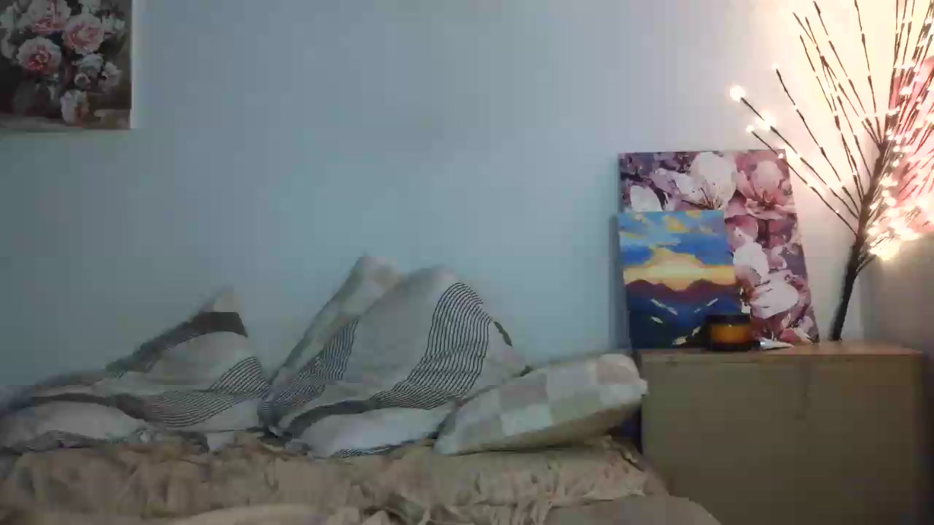 Gallery image thumbnail from HaleyReed's myfreecams stream on, 07/14/2026, 17:29 image 11 of 20