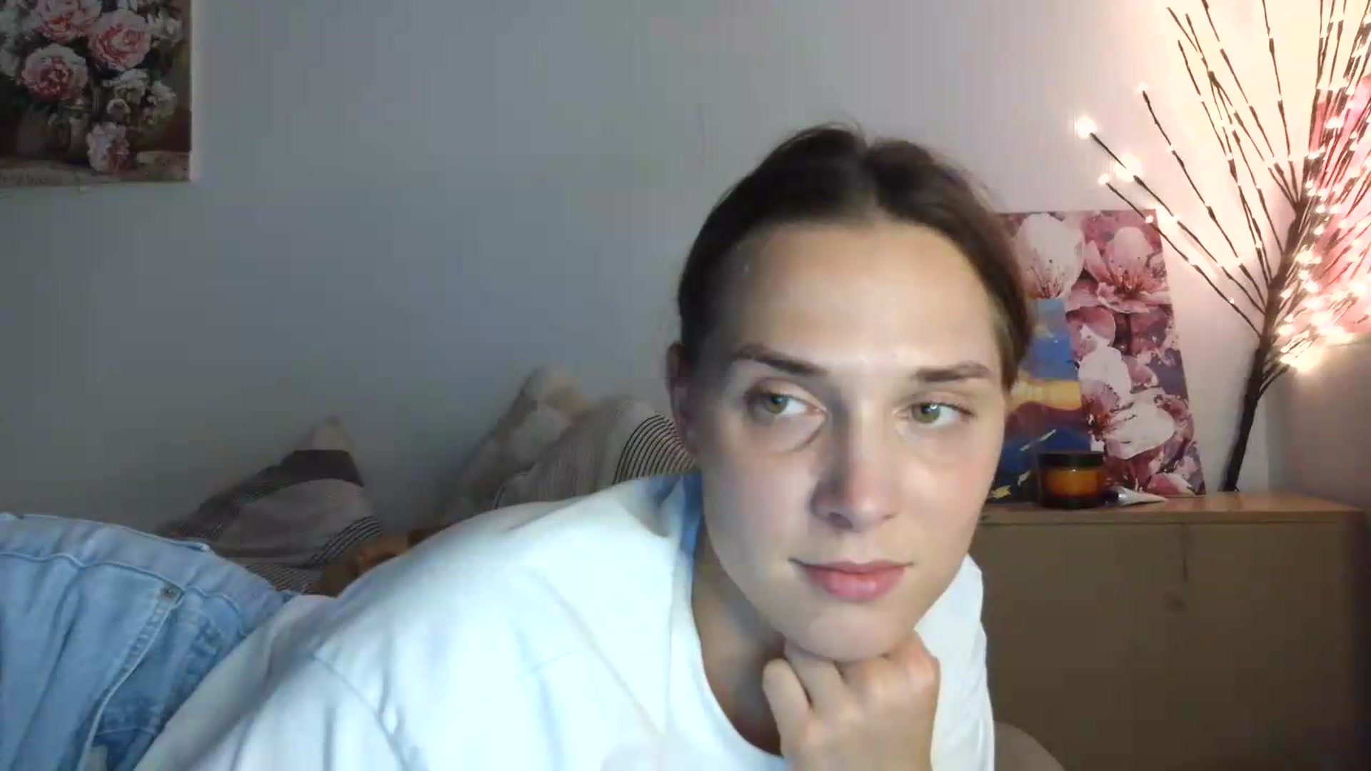 Gallery image thumbnail from HaleyReed's myfreecams stream on, 07/14/2026, 17:29 image 19 of 20