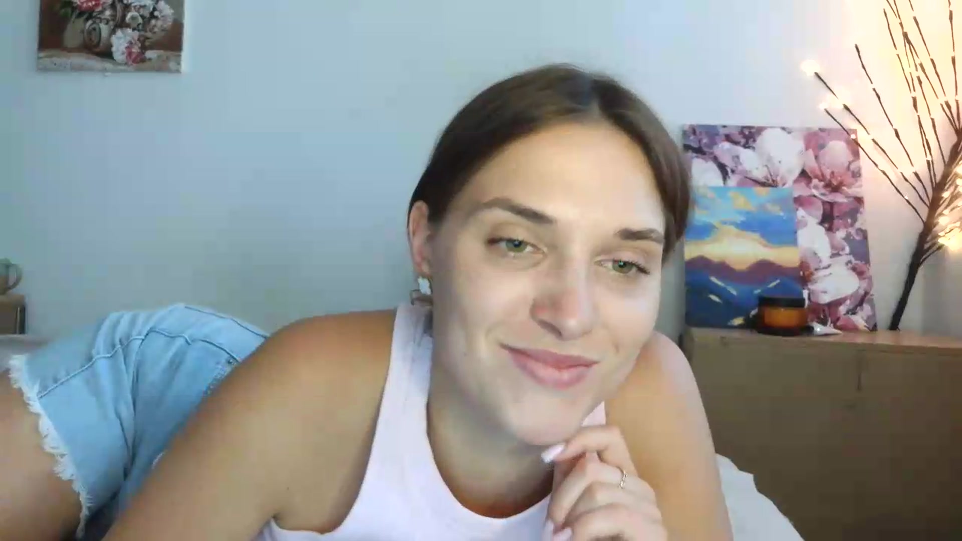 Gallery image thumbnail from HaleyReed's myfreecams stream on, 07/15/2026, 10:59 image 4 of 20