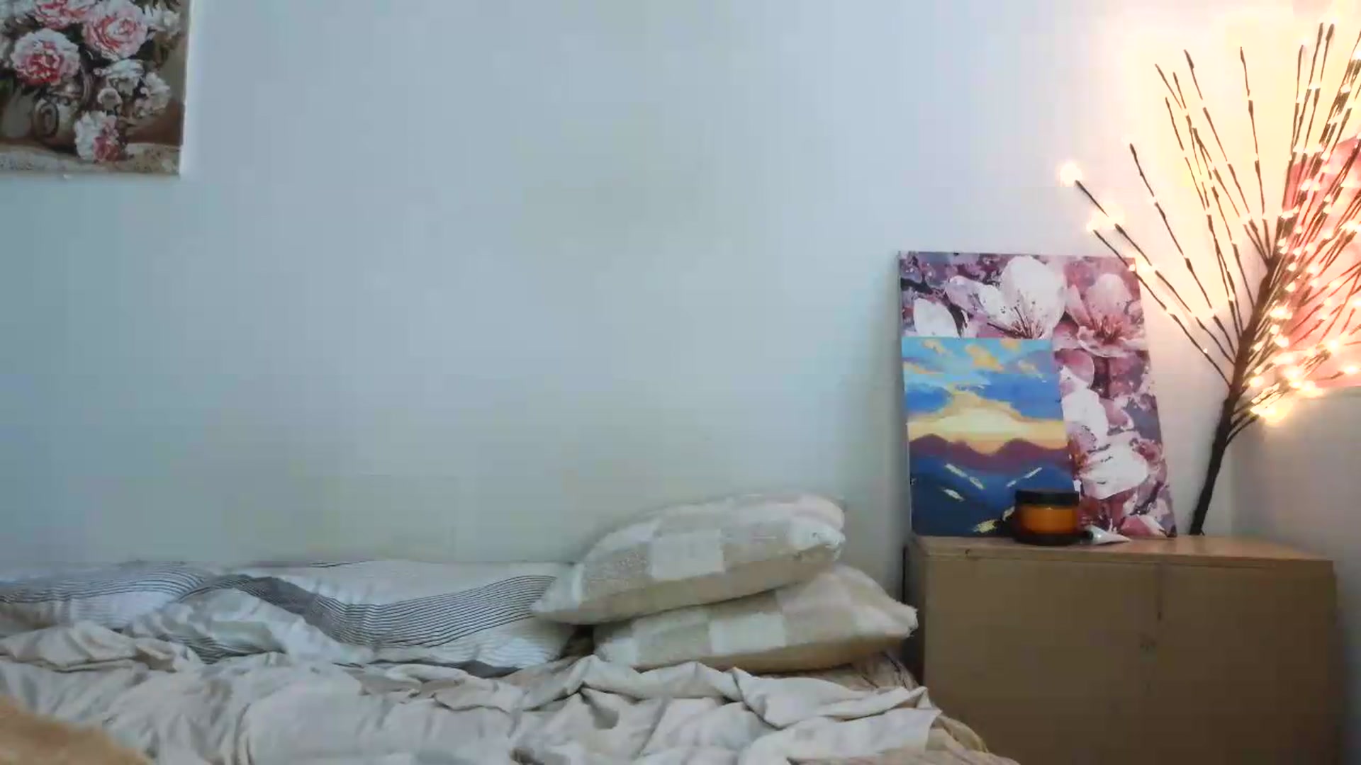 Gallery image thumbnail from HaleyReed's myfreecams stream on, 07/15/2026, 13:22 image 8 of 20