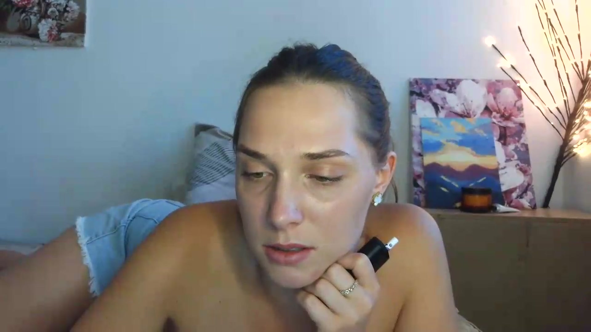 Gallery image thumbnail from HaleyReed's myfreecams stream on, 07/15/2026, 15:25 image 4 of 20