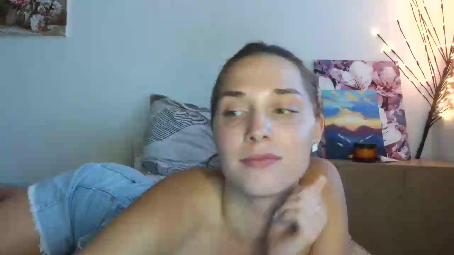 Gallery image thumbnail from HaleyReed's myfreecams stream on, 07/15/2026, 15:25 image 5 of 20