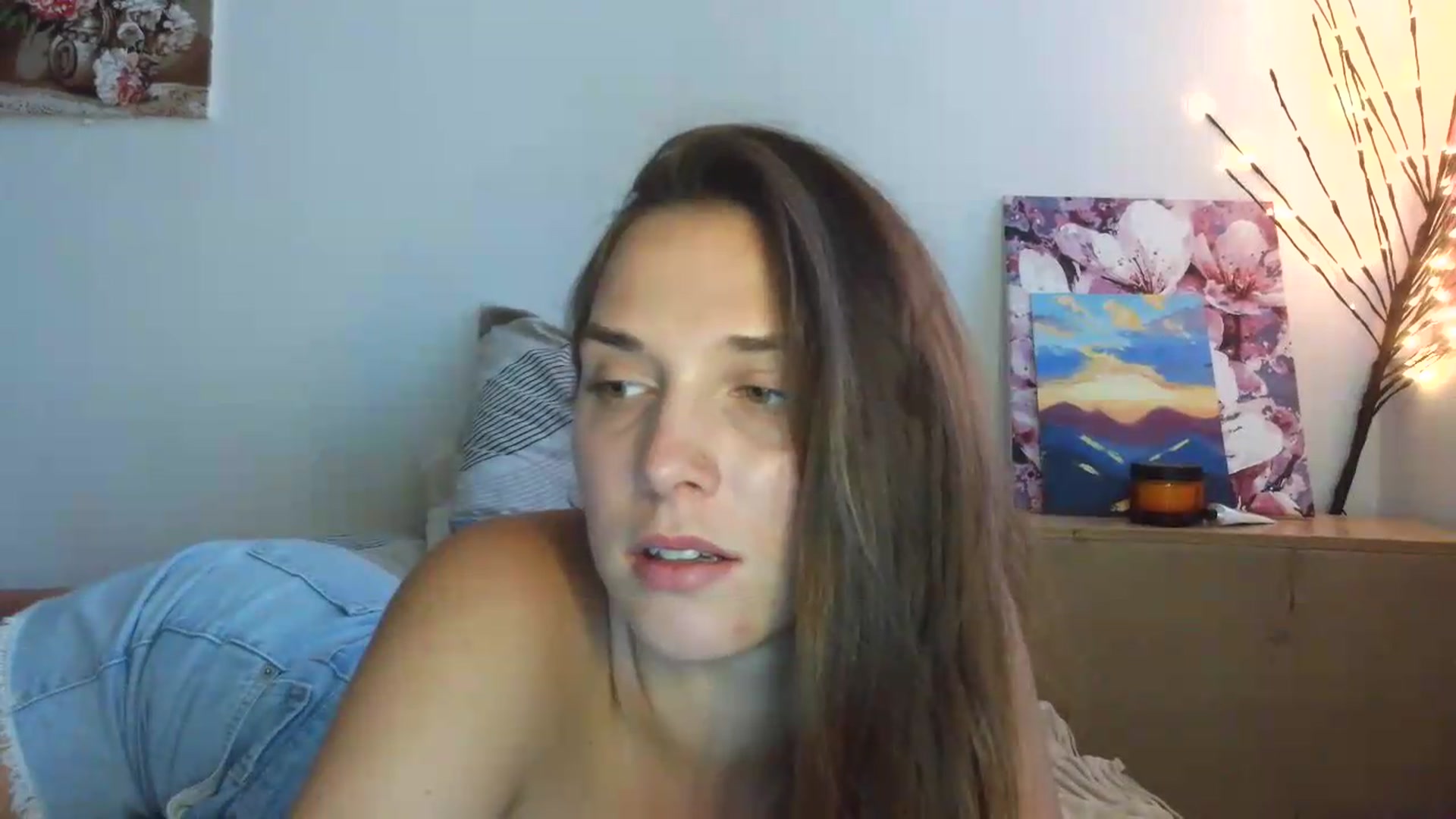 Gallery image thumbnail from HaleyReed's myfreecams stream on, 07/15/2026, 15:25 image 7 of 20
