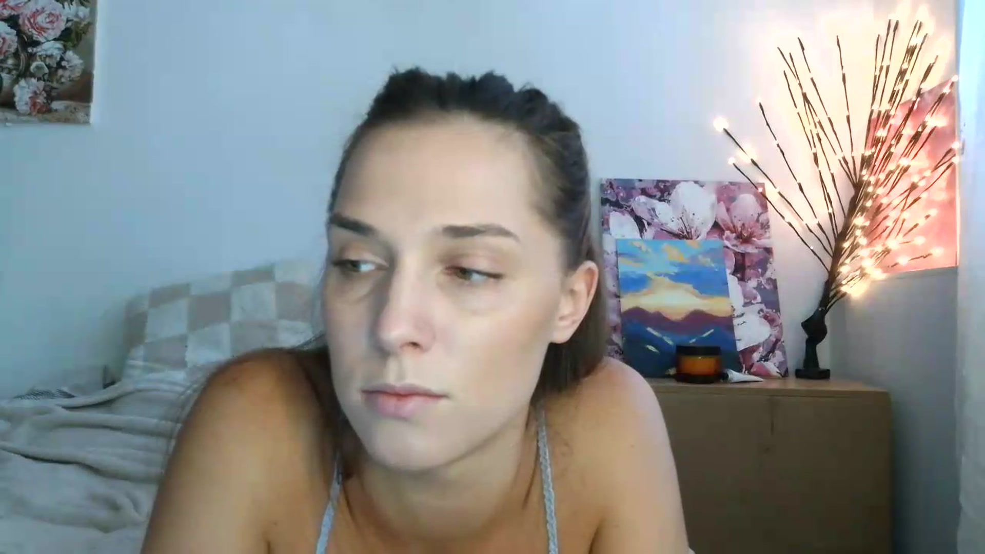 Gallery image thumbnail from HaleyReed's myfreecams stream on, 07/16/2026, 11:50 image 3 of 20