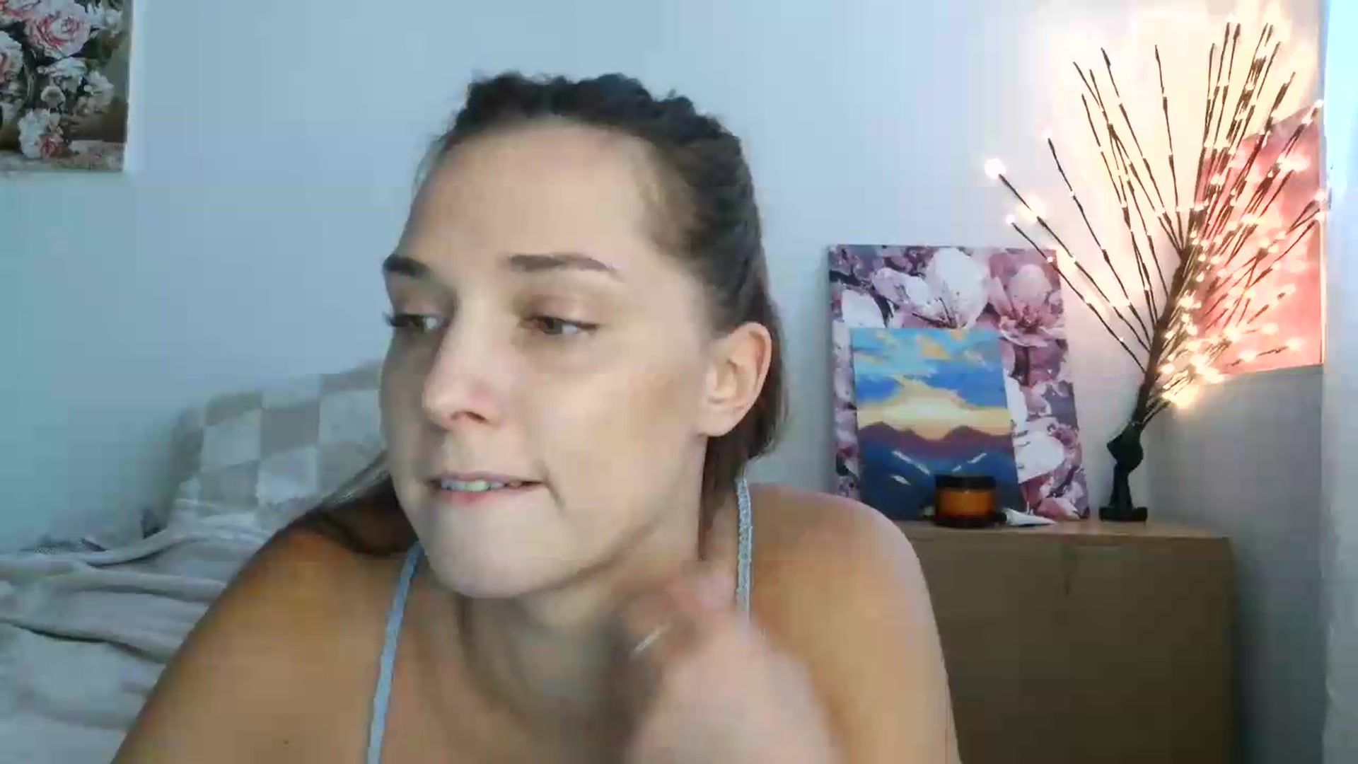 Gallery image thumbnail from HaleyReed's myfreecams stream on, 07/16/2026, 11:50 image 2 of 20