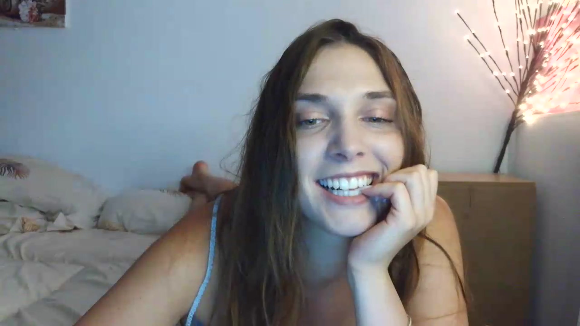 Gallery image thumbnail from HaleyReed's myfreecams stream on, 07/20/2026, 12:15 image 6 of 20