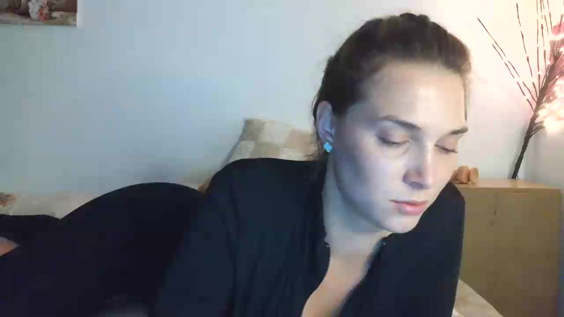 Gallery image thumbnail from HaleyReed's myfreecams stream on, 07/20/2026, 16:14 image 1 of 20