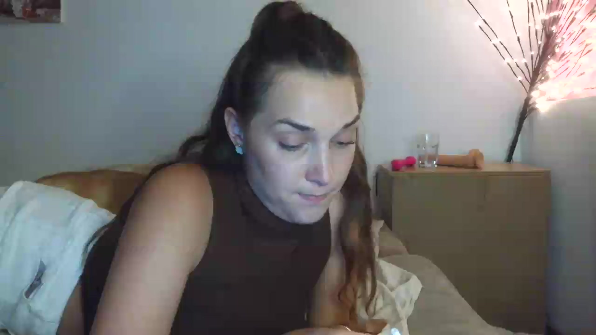 Gallery image thumbnail from HaleyReed's myfreecams stream on, 07/20/2026, 16:53 image 13 of 20