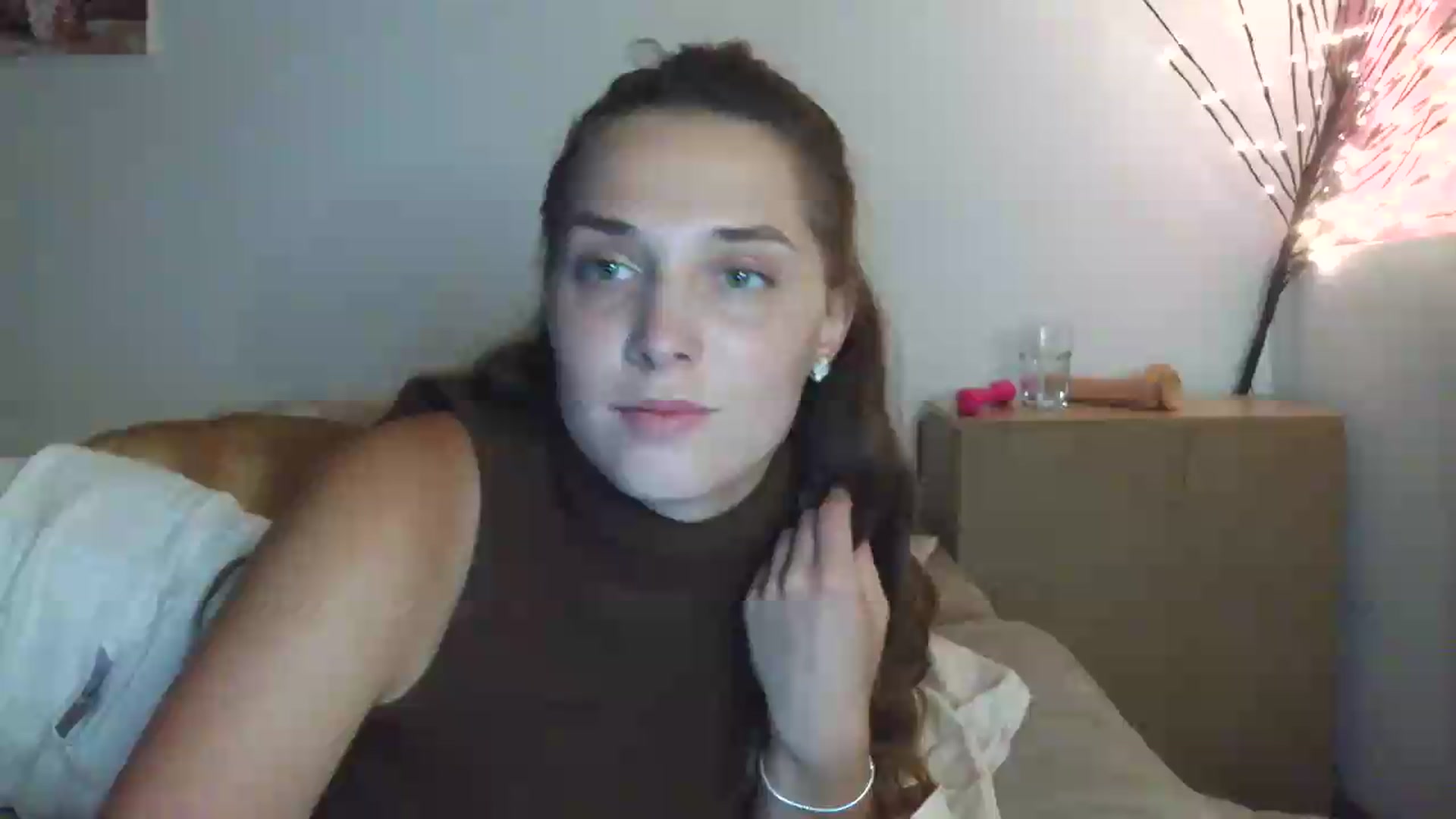 Gallery image thumbnail from HaleyReed's myfreecams stream on, 07/20/2026, 16:53 image 14 of 20