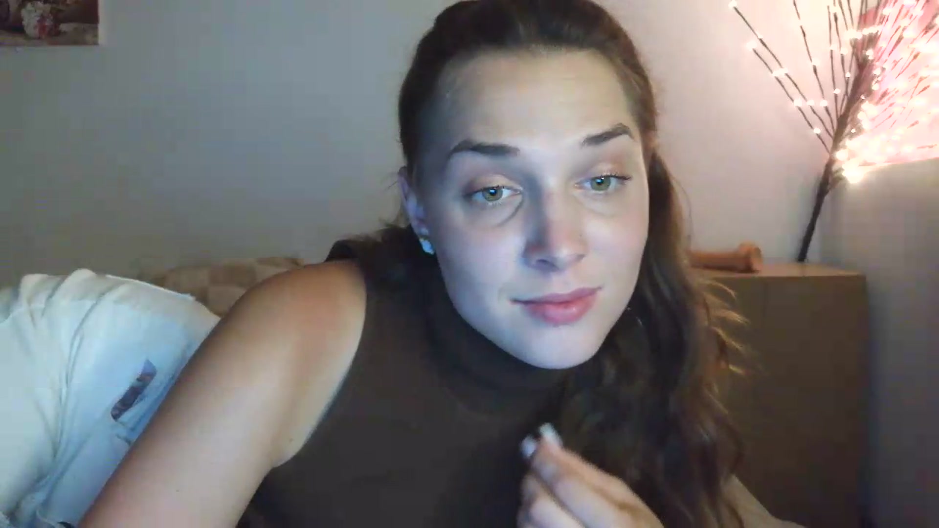 Gallery image thumbnail from HaleyReed's myfreecams stream on, 07/20/2026, 16:53 image 18 of 20